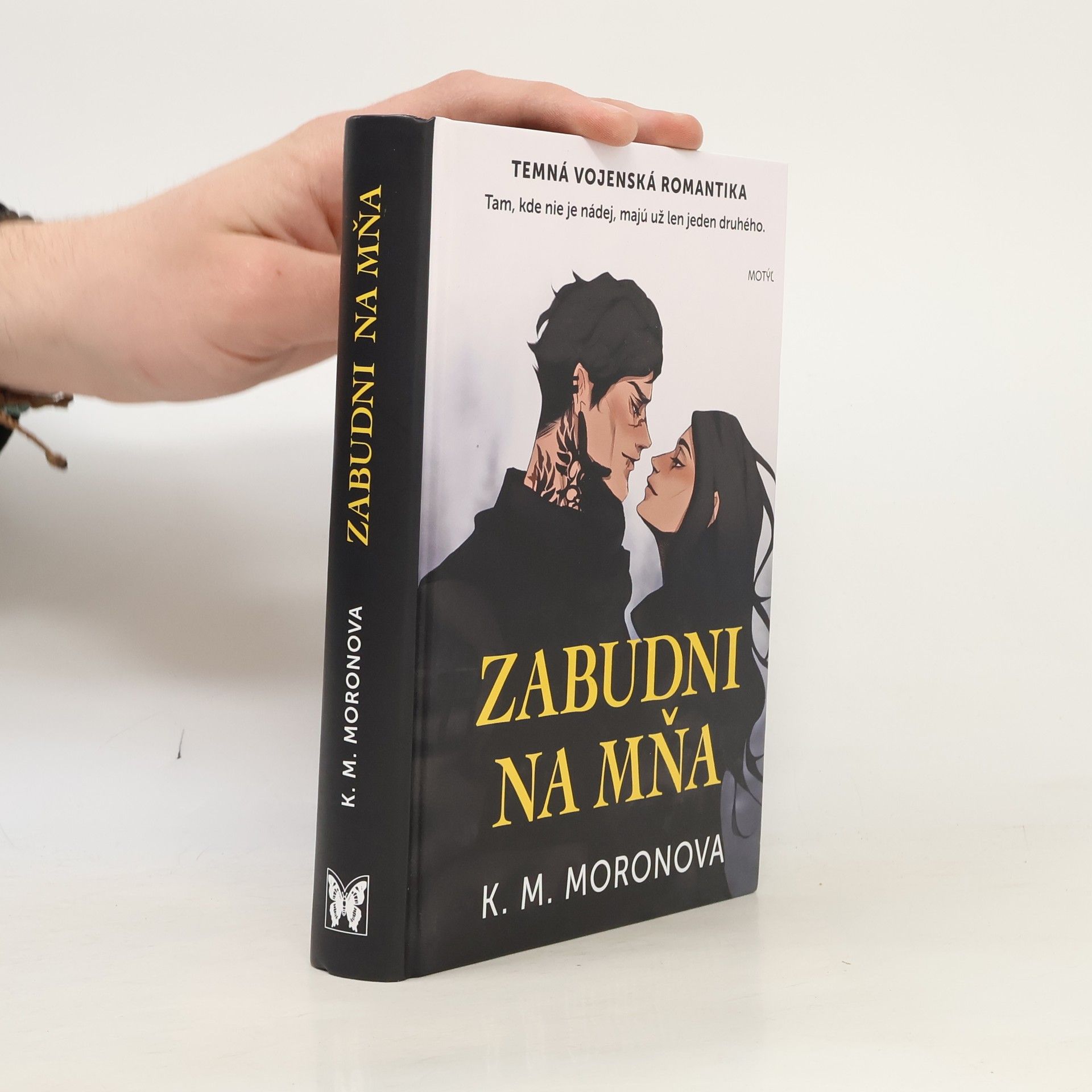 K M Moronova Zabudni na mňa