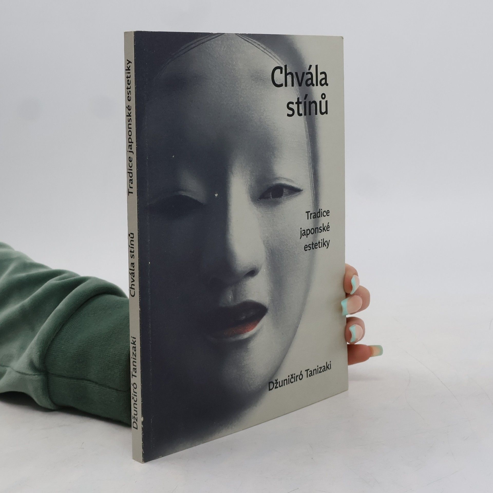 Jun'ichirō Tanizaki Chvála stínů