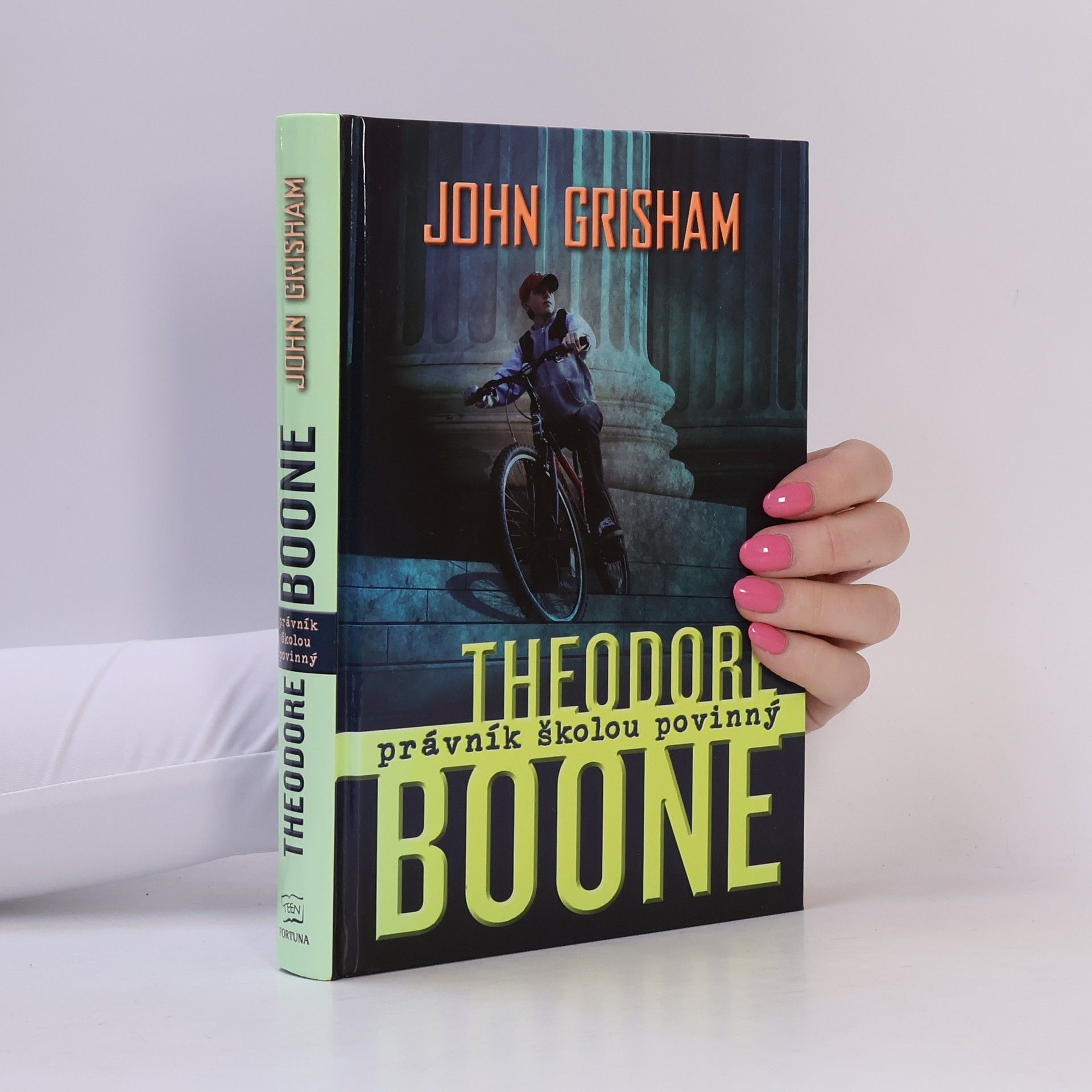 John Grisham Theodore Boone: Právník školou povinný