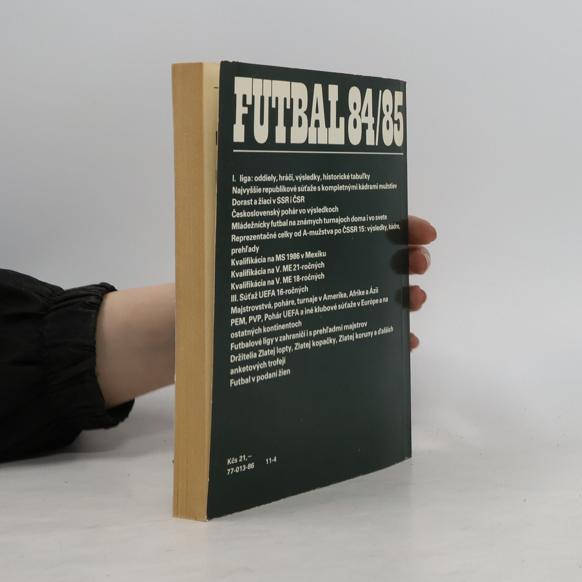 Autorenkollektiv Futbal 84/85