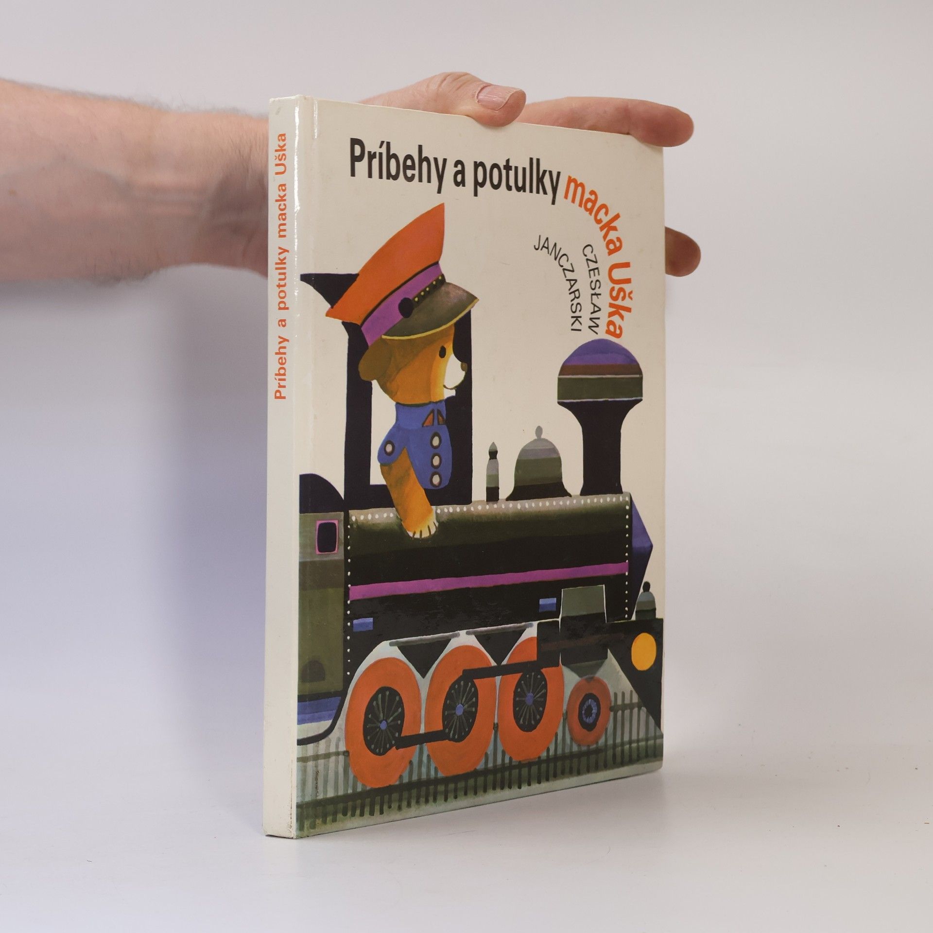 Czeslaw Janczarski Príbehy a potulky macka Uška
