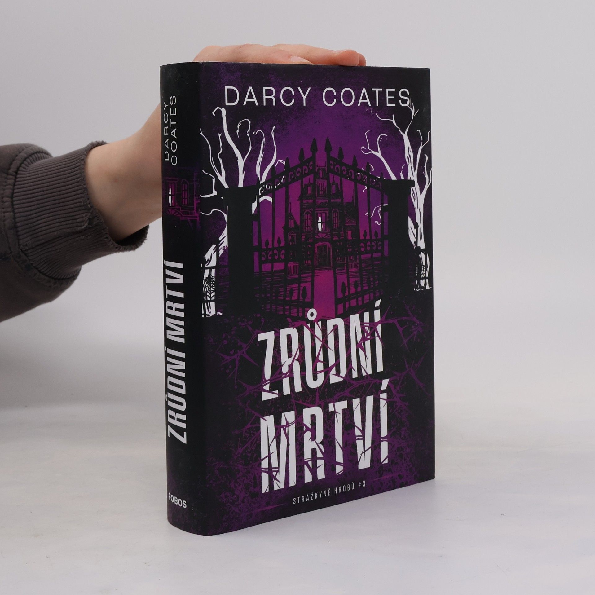 Darcy Coates Zrůdní mrtví