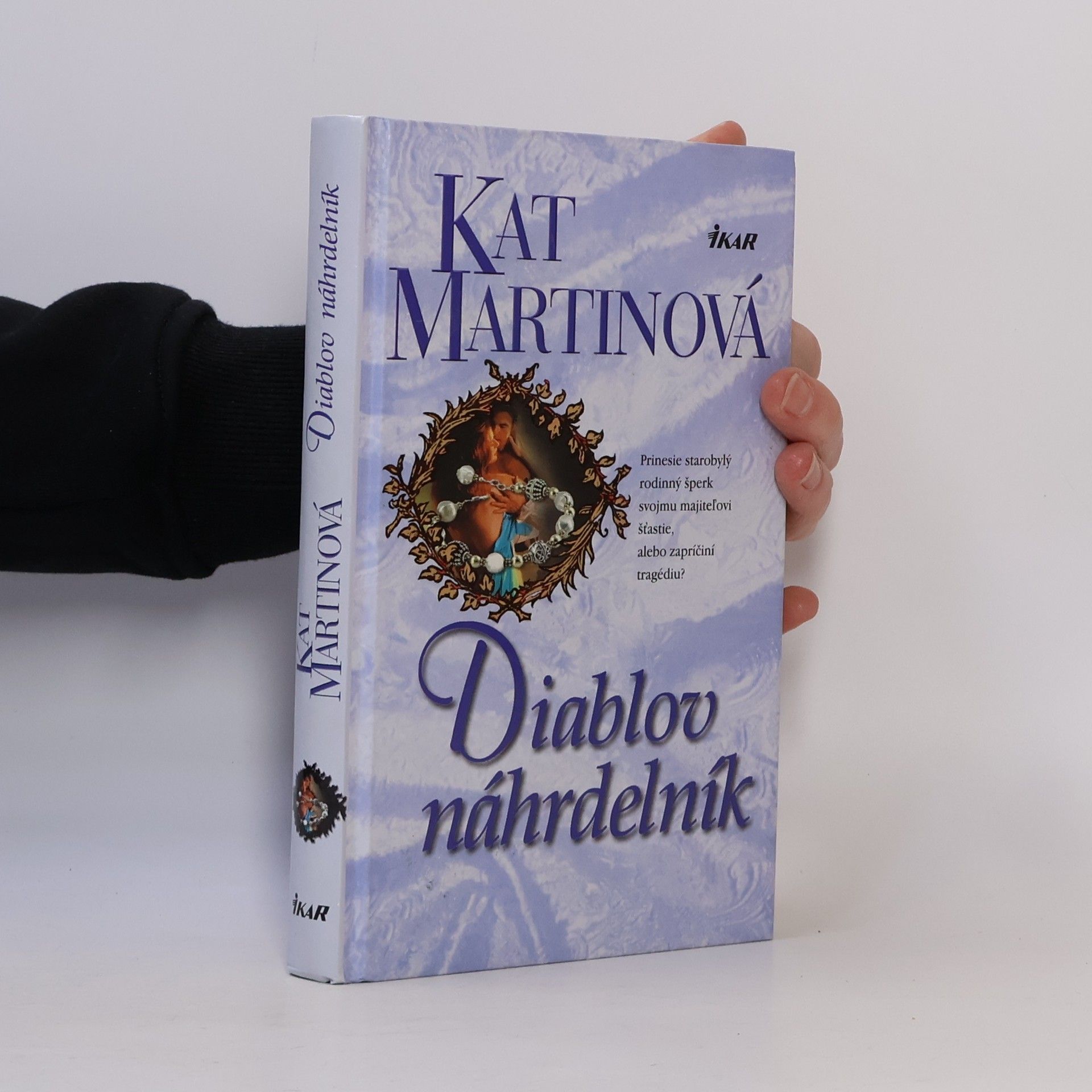 Kat Martinová Diablov náhrdelník