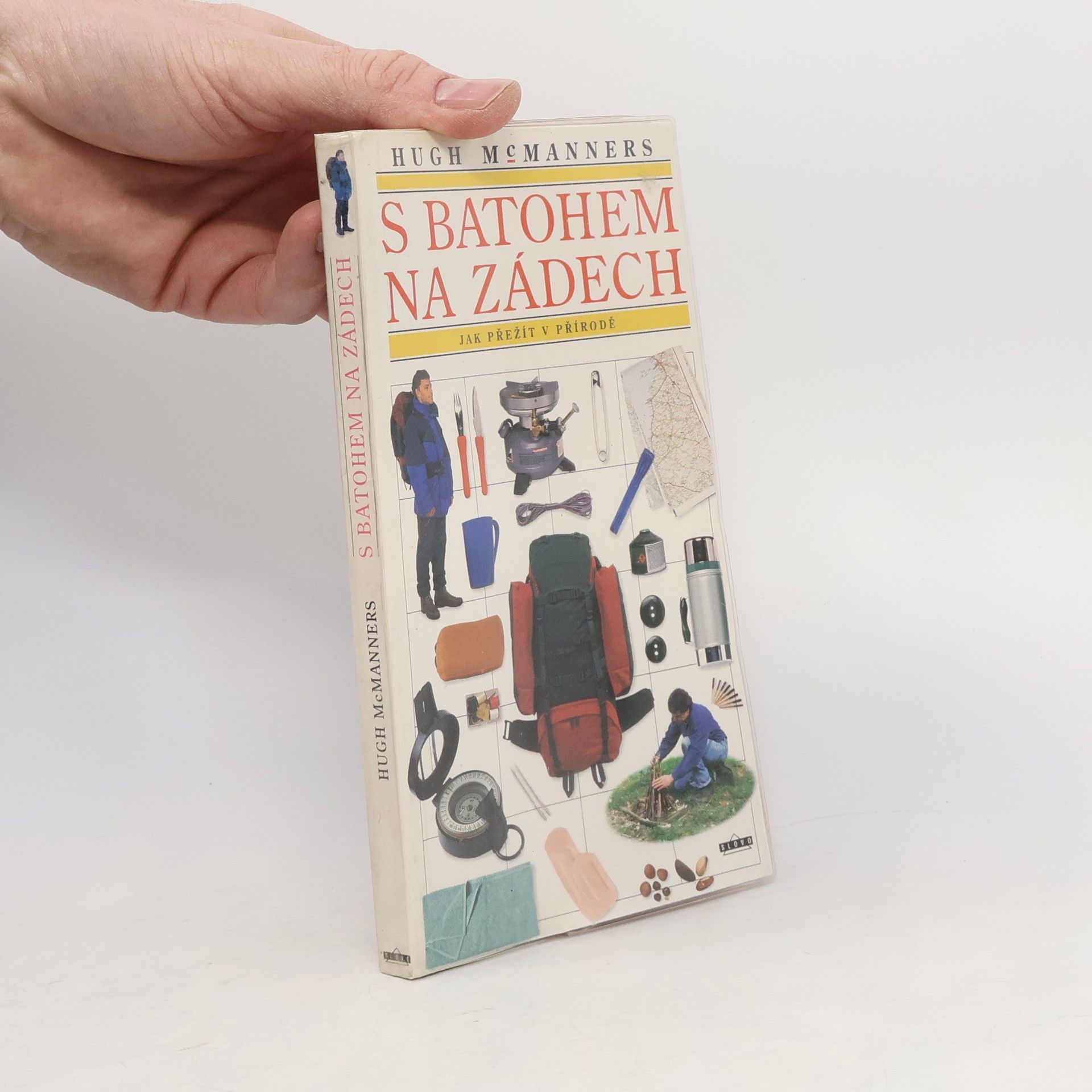 Hugh McManners S batohem na zádech