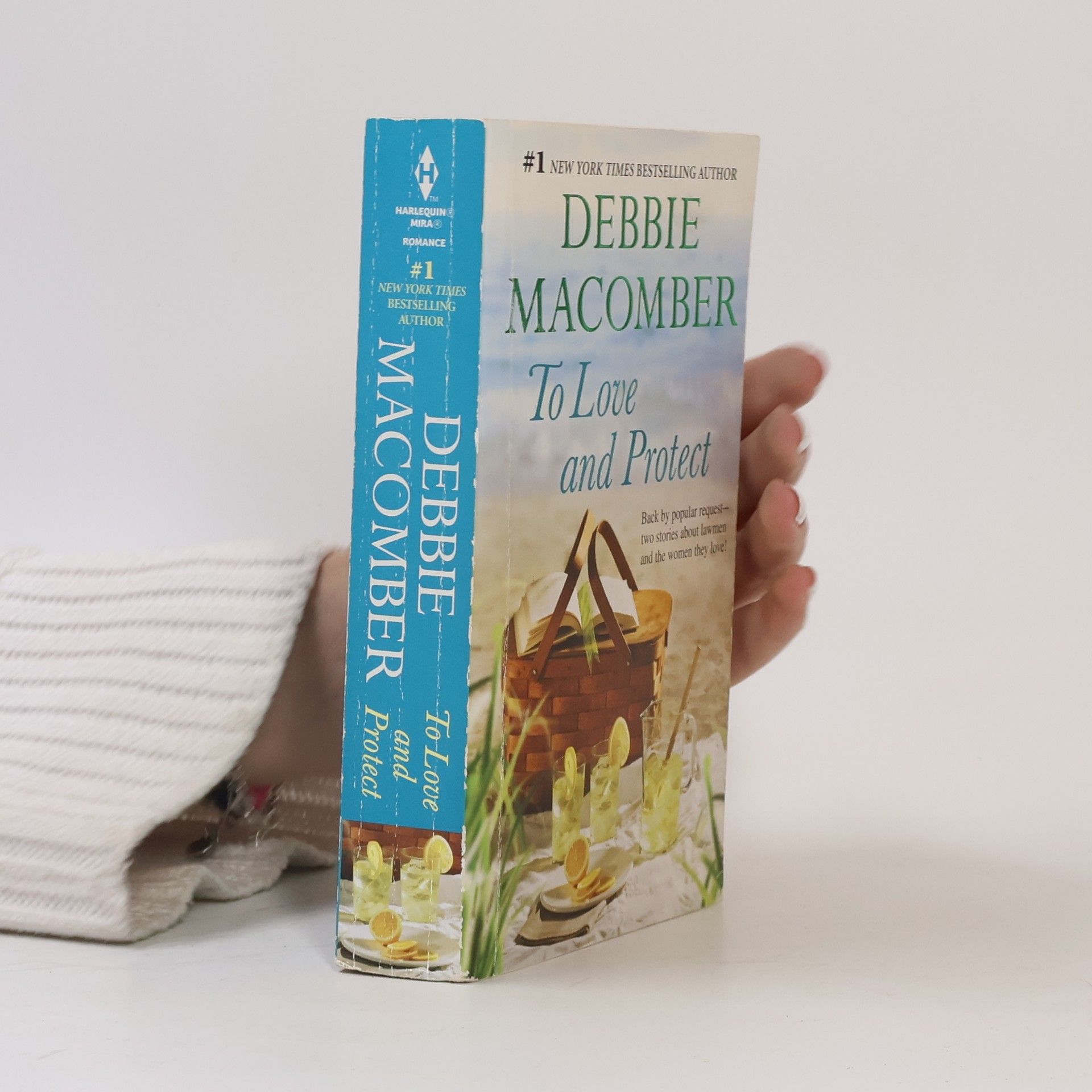 Debbie Macomber To Love and Protect