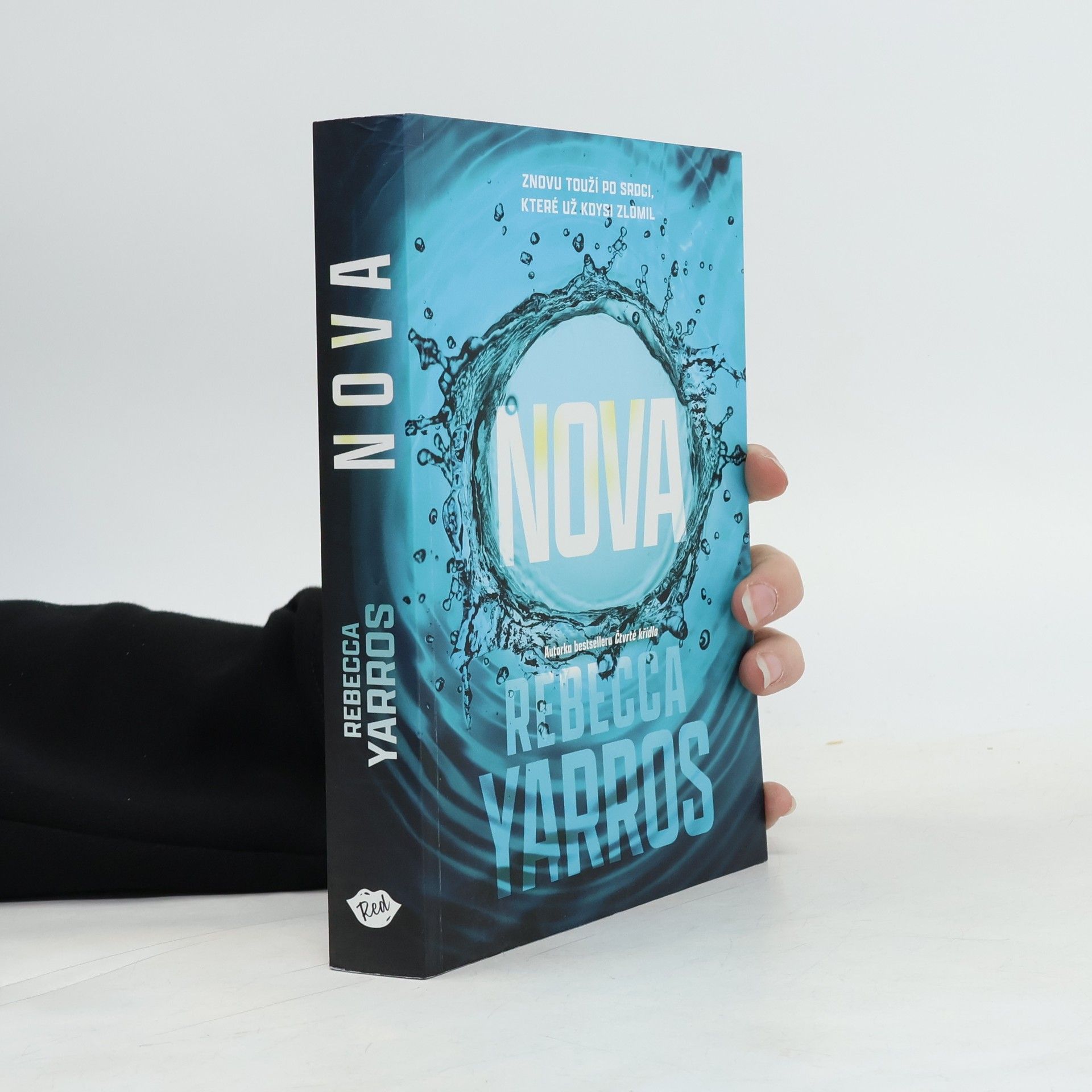 Rebecca Yarros Nova