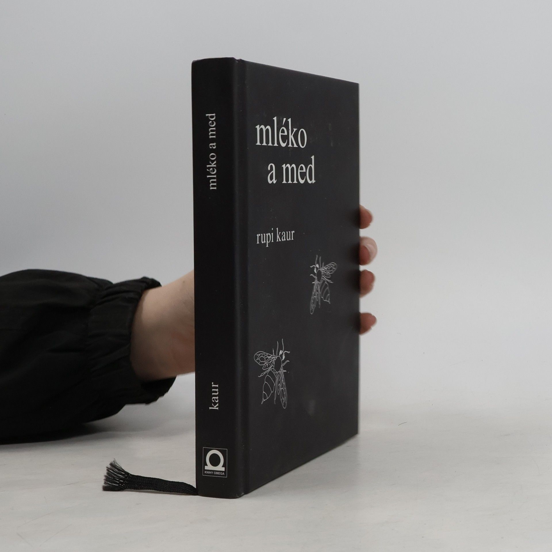 Rupi Kaur Mléko a med