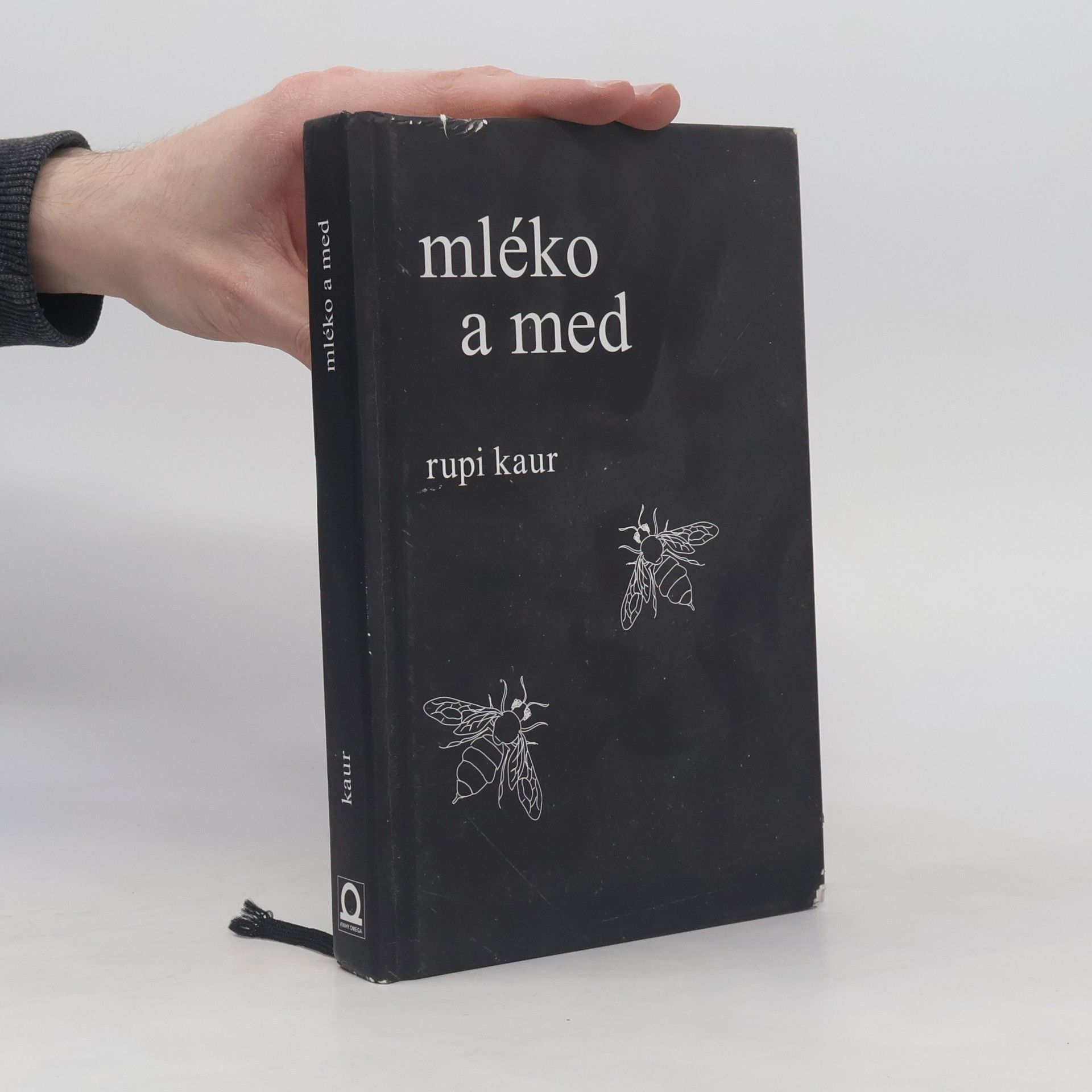 Rupi Kaur Mléko a med