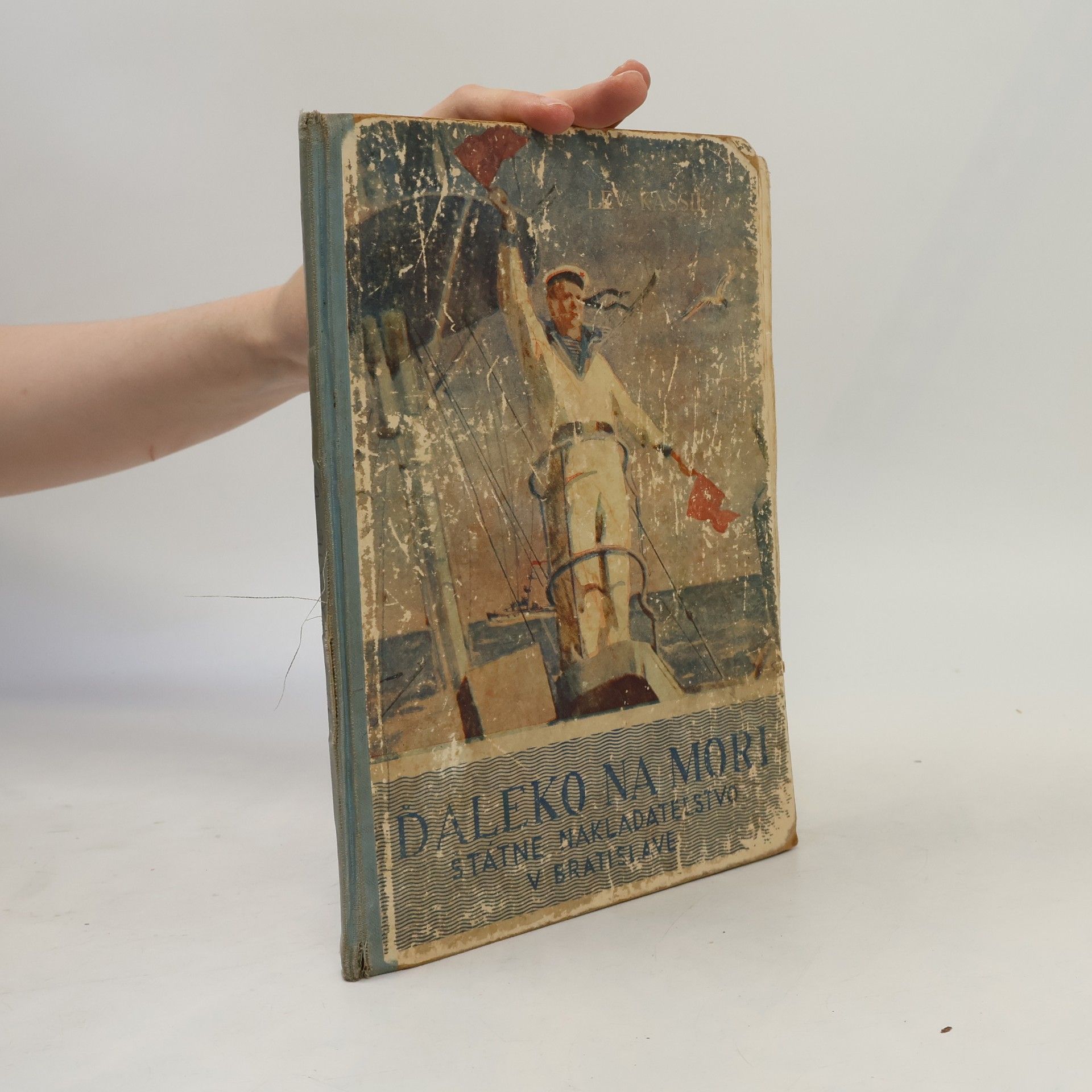 Lev Kassil Ďaleko na mori