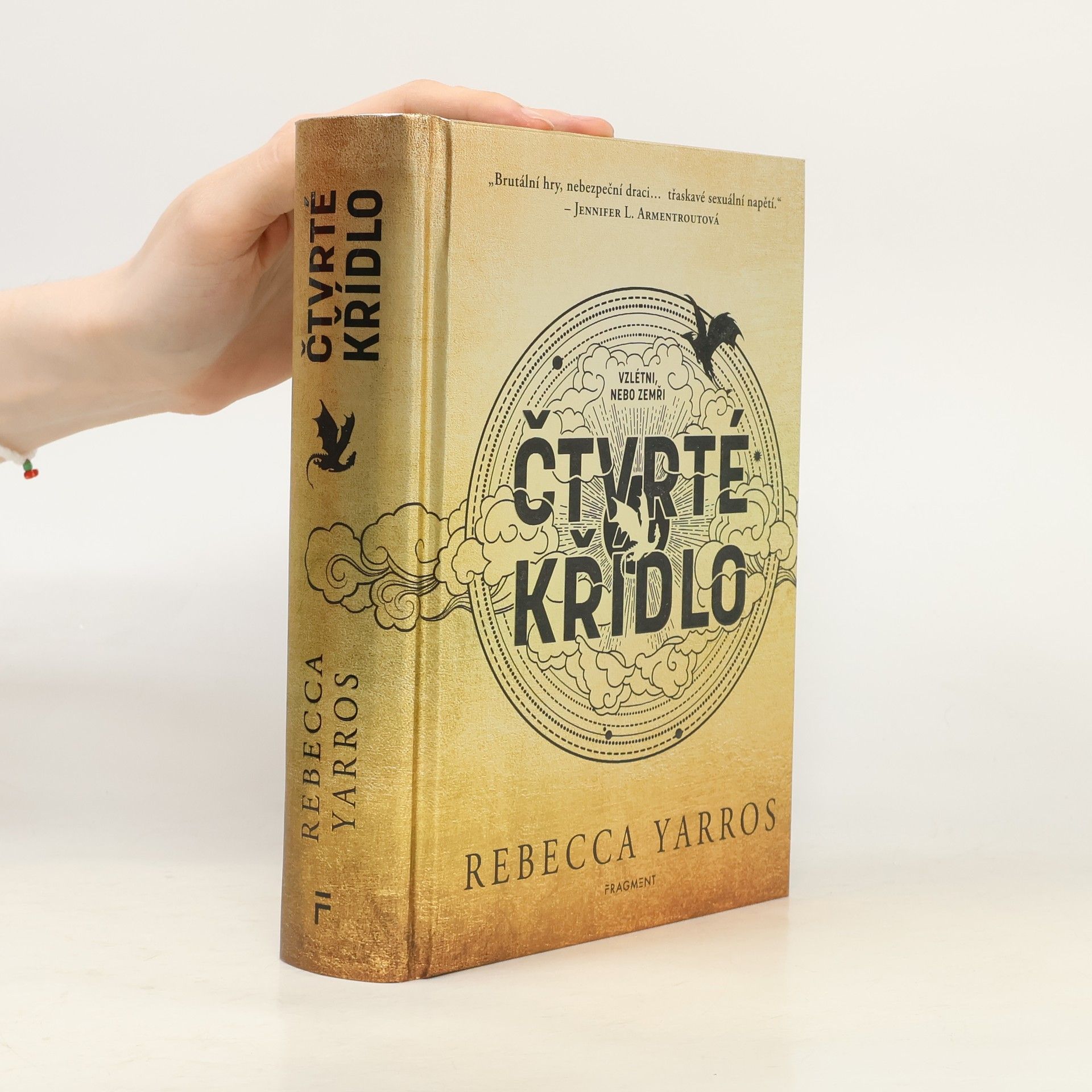 Rebecca Yarros Čtvrté křídlo