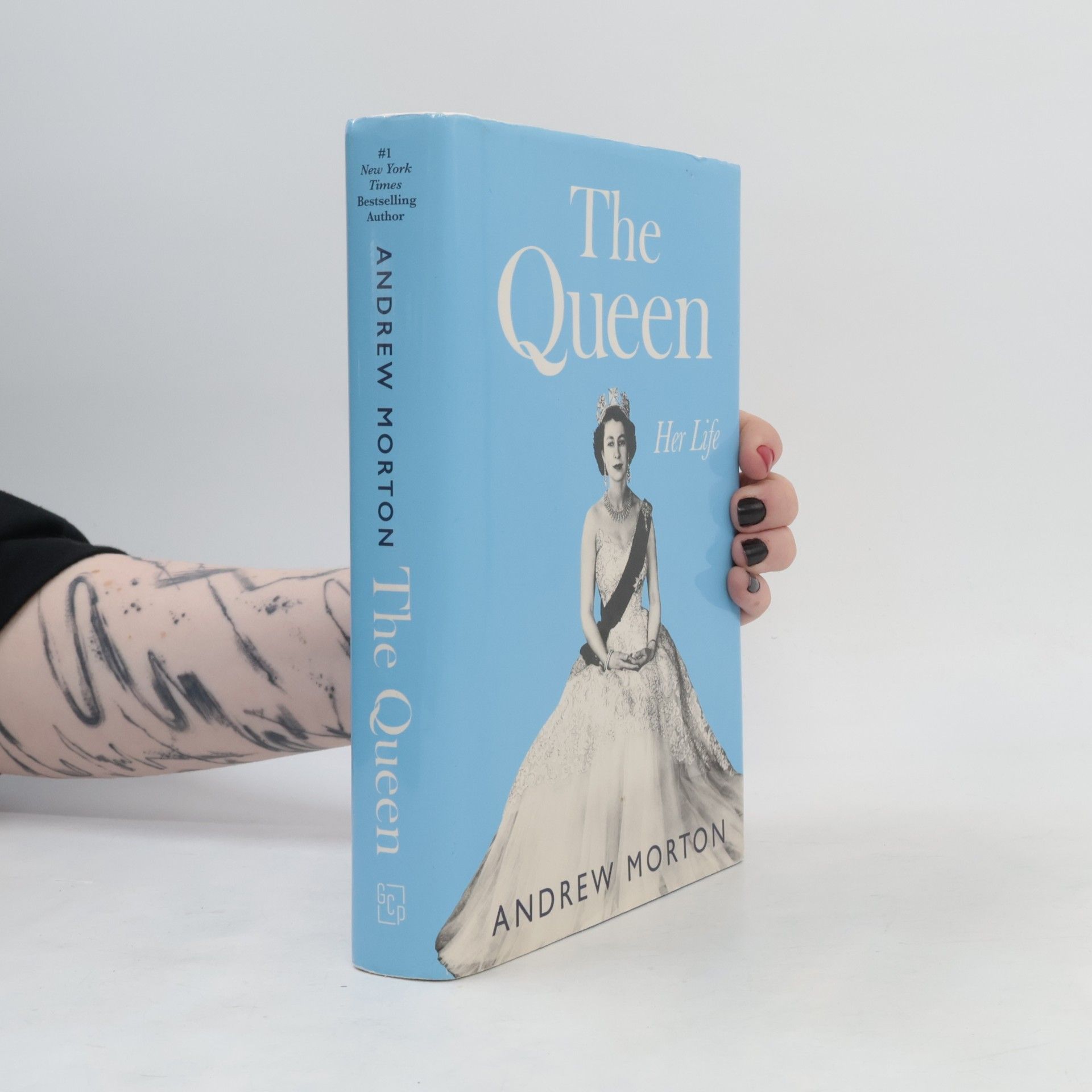 Andrew Morton The Queen. Her Life