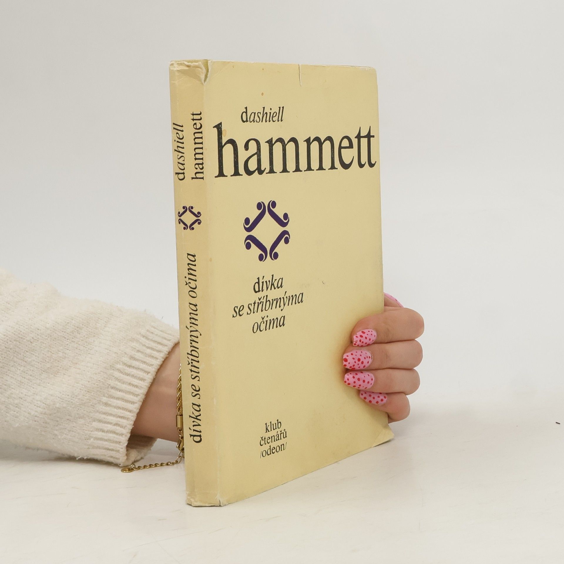 Dashiell Hammett Dívka se stříbrnýma očima