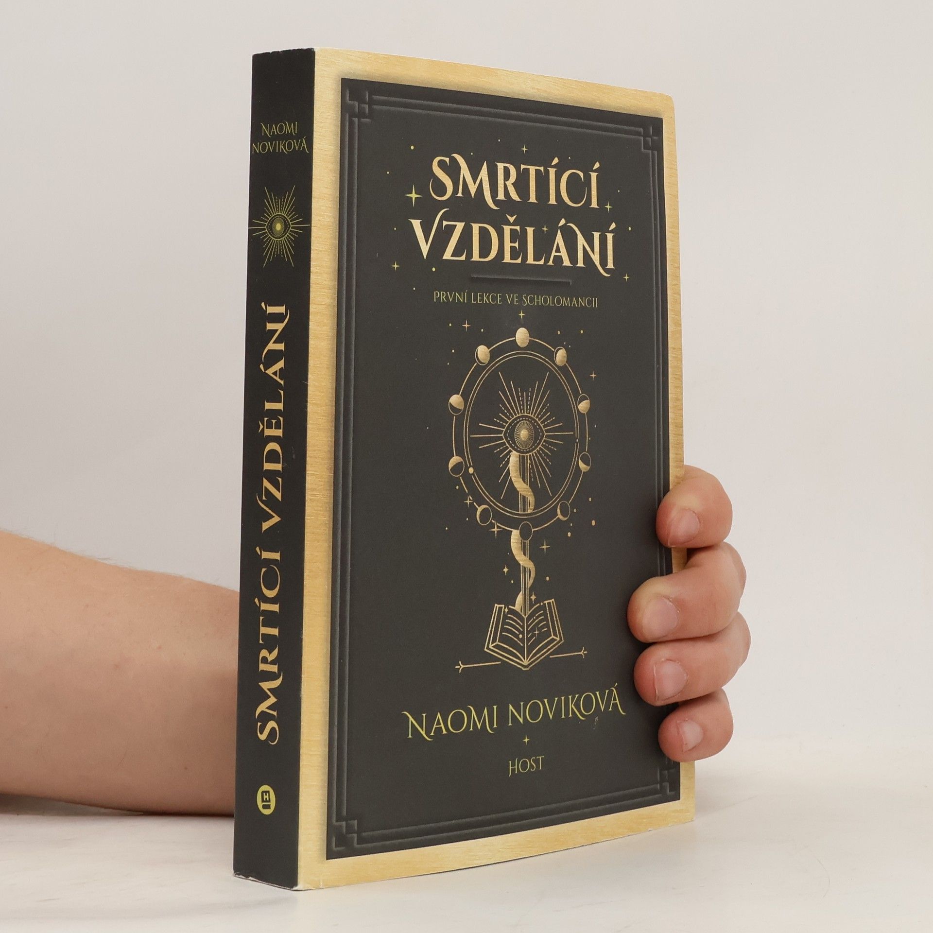 Naomi Novik Smrtící vzdělání. První lekce ve Scholomancii