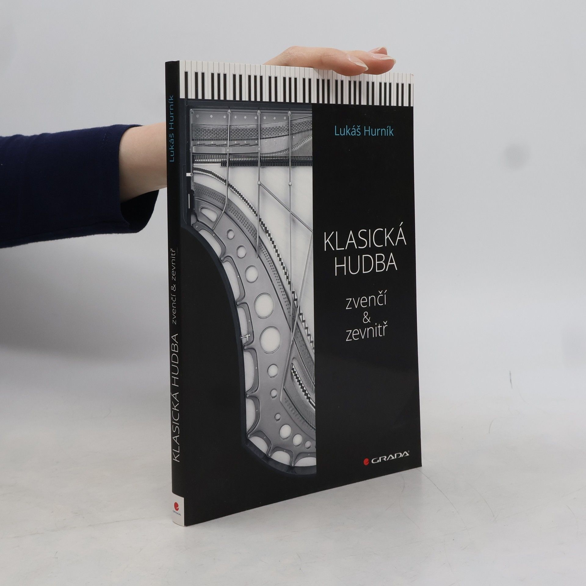 Lukáš Hurník Klasická hudba zvenčí i zevnitř