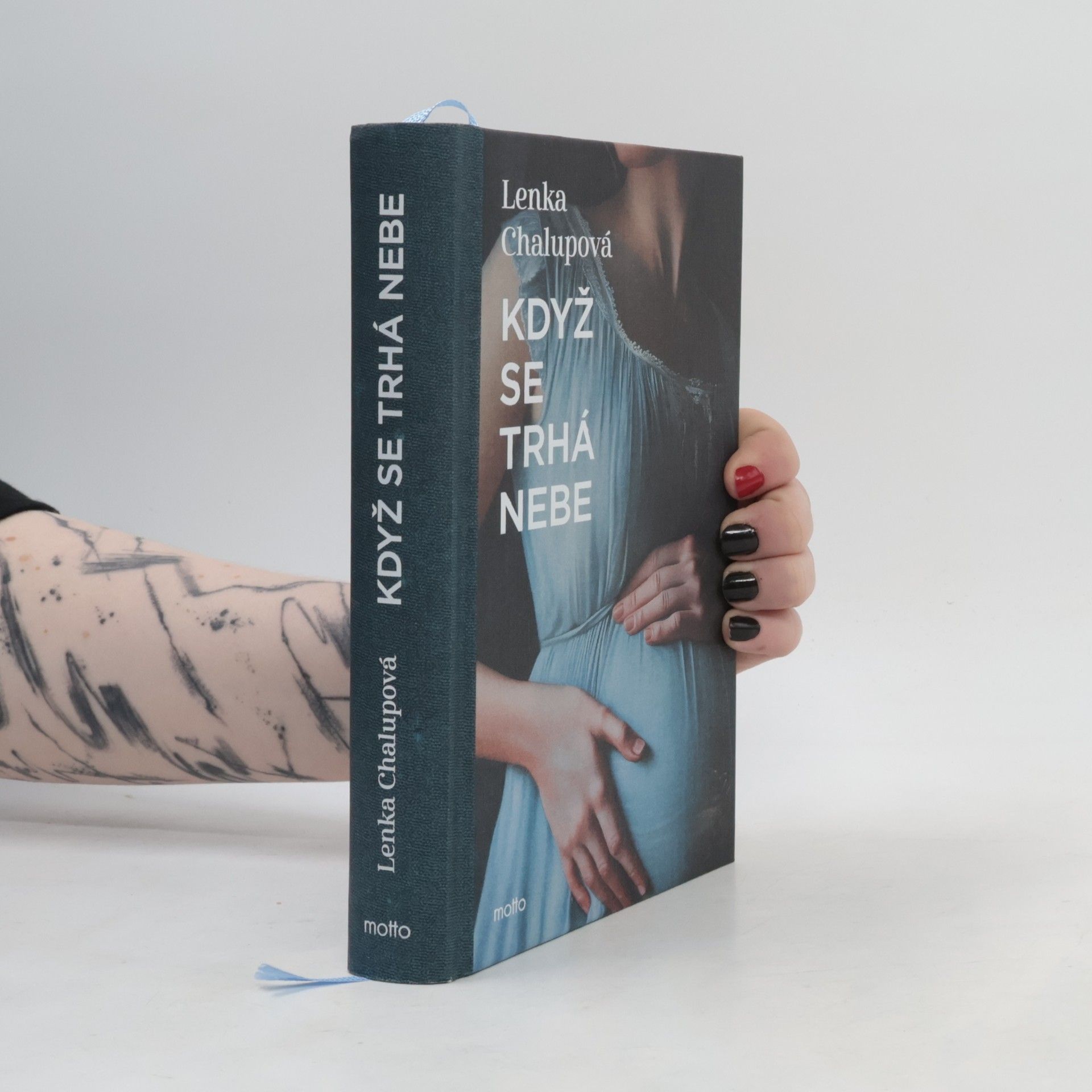 Lenka Chalupová Když se trhá nebe