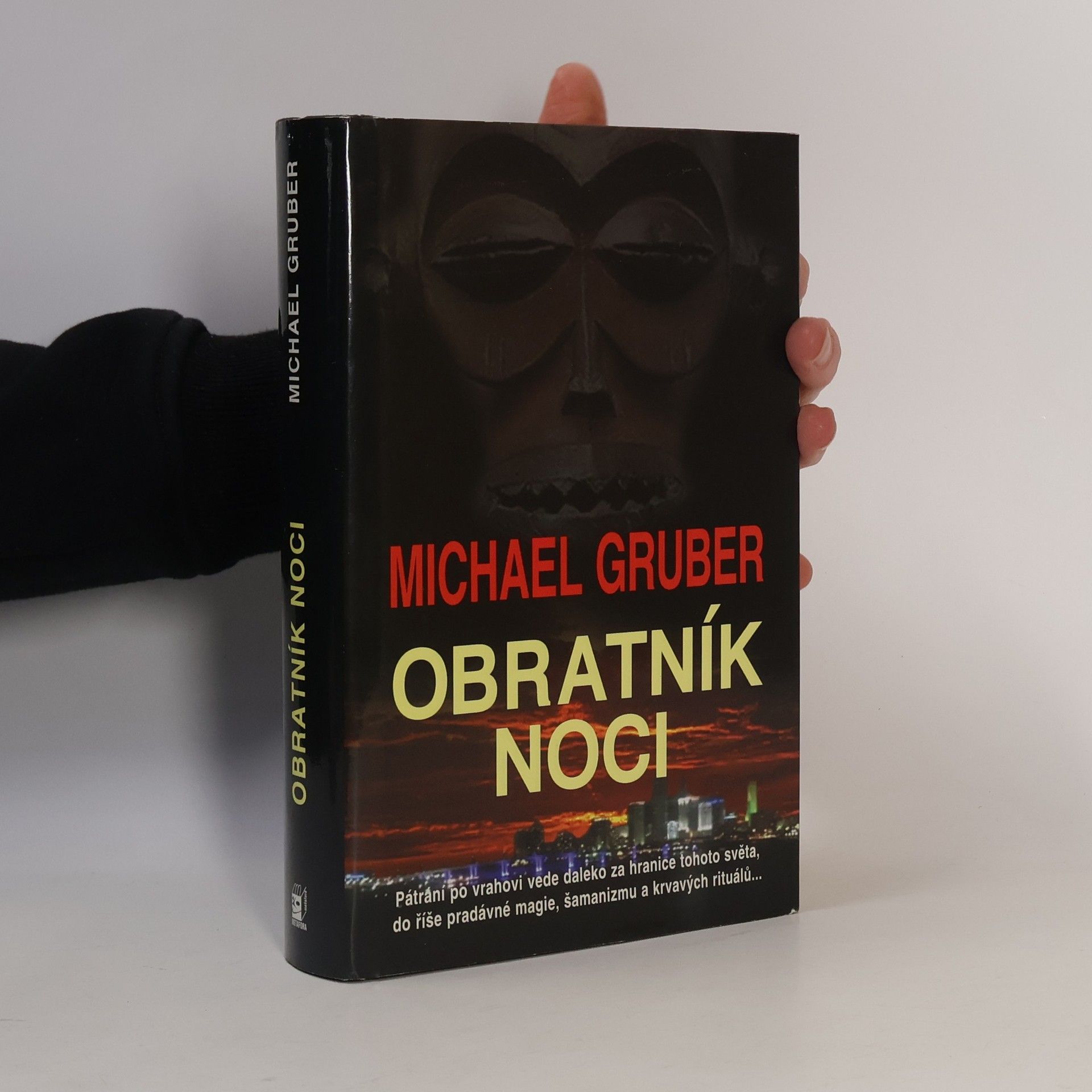 Michael Gruber Obratník noci