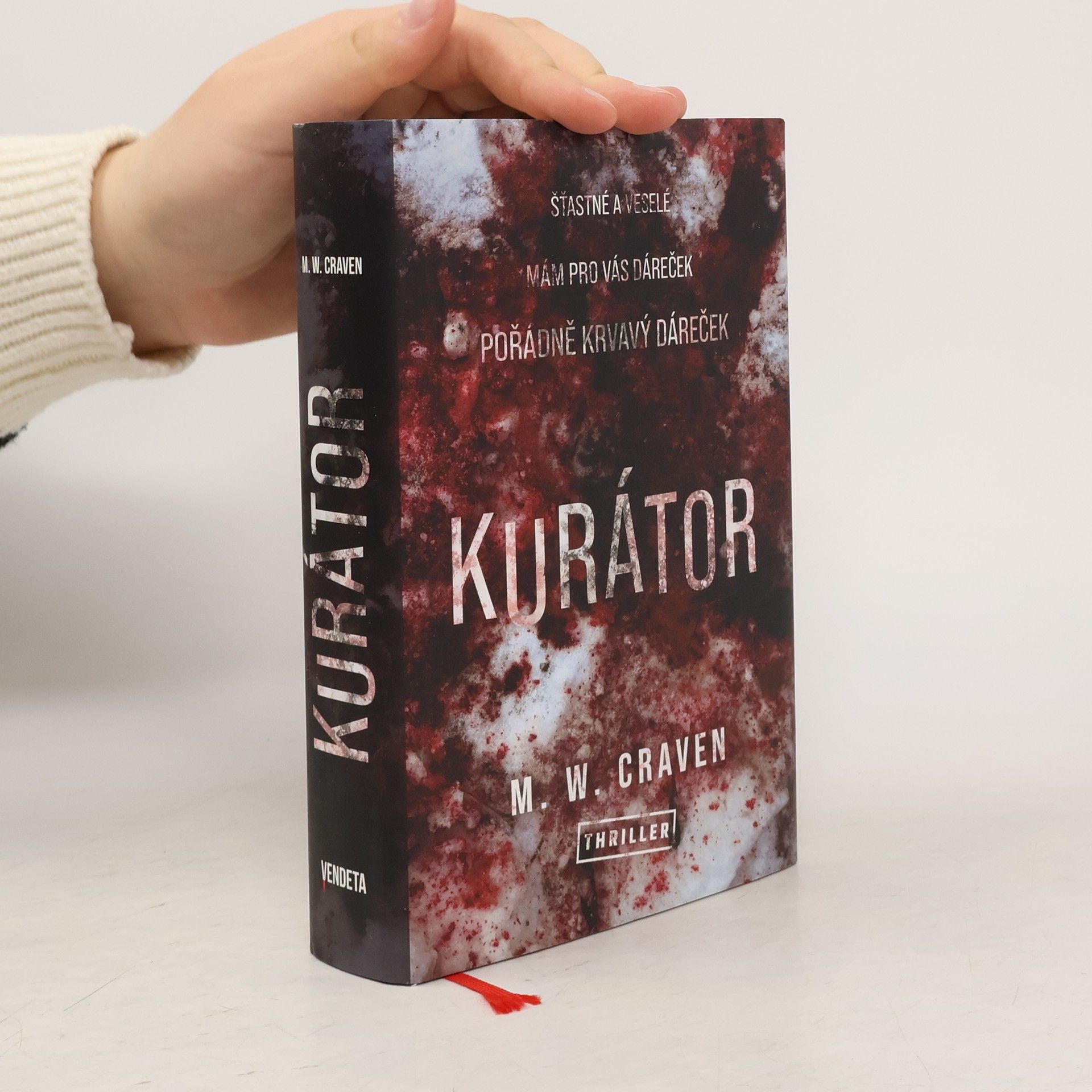 M. W. Craven Kurátor