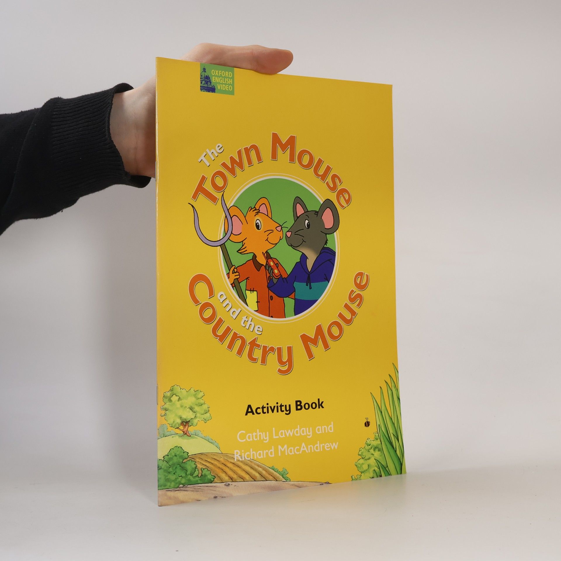Fairy Tales: The Town Mouse and the Country Mouse Activity Book