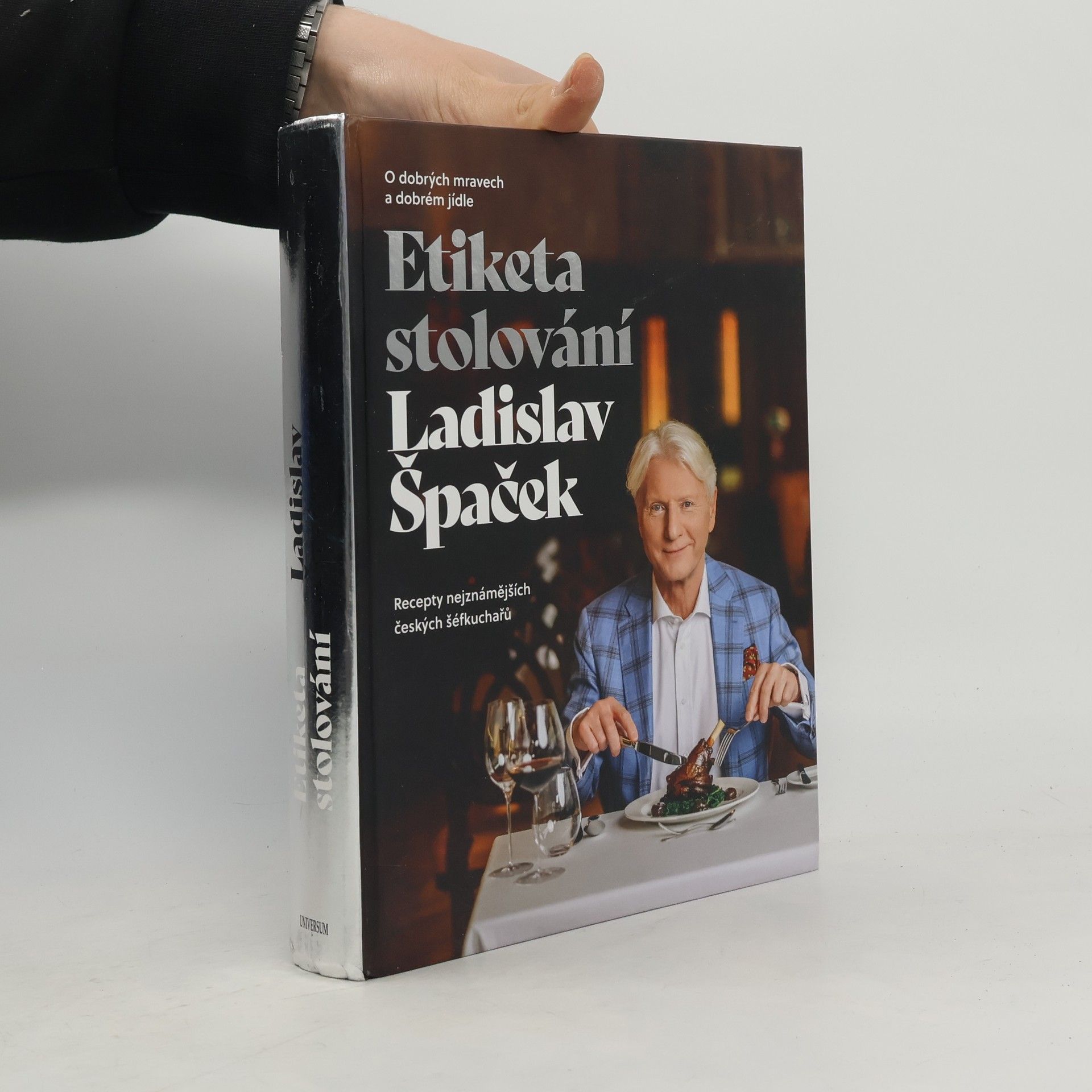 Etiketa stolování : o dobrých mravech a dobrém jídle