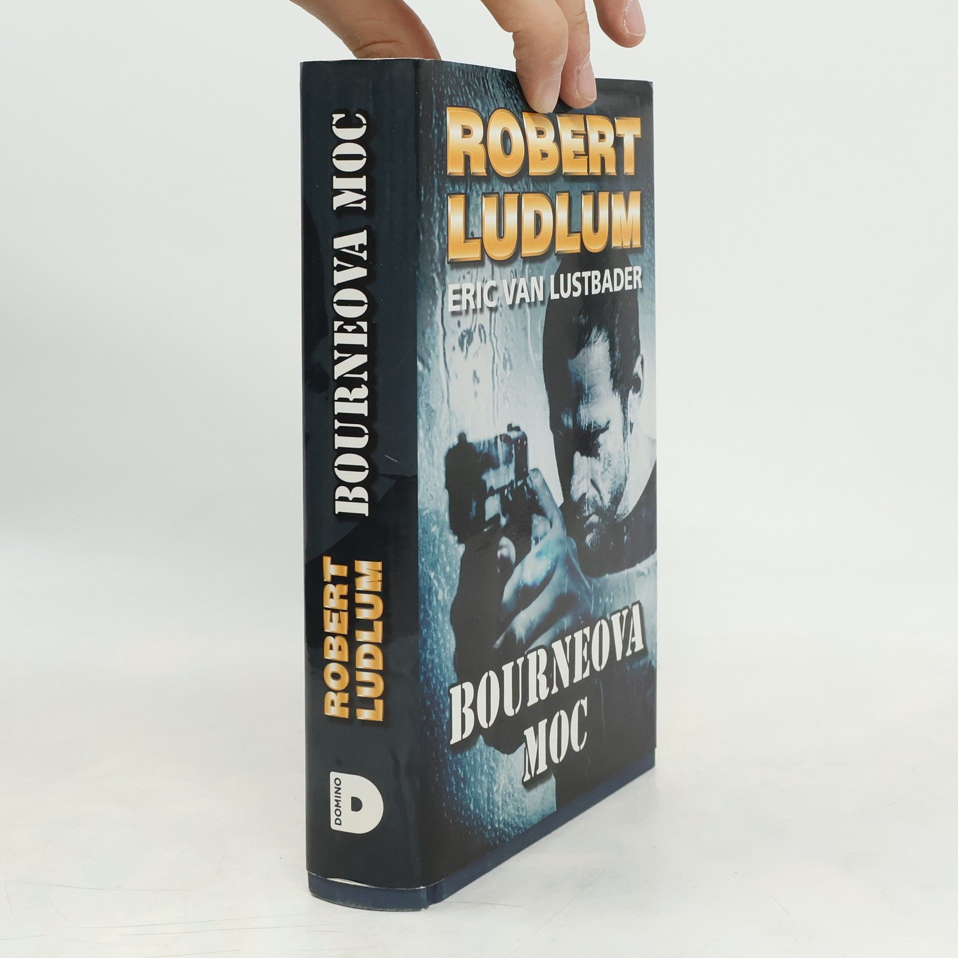 Eric Van Lustbader Bourneova moc