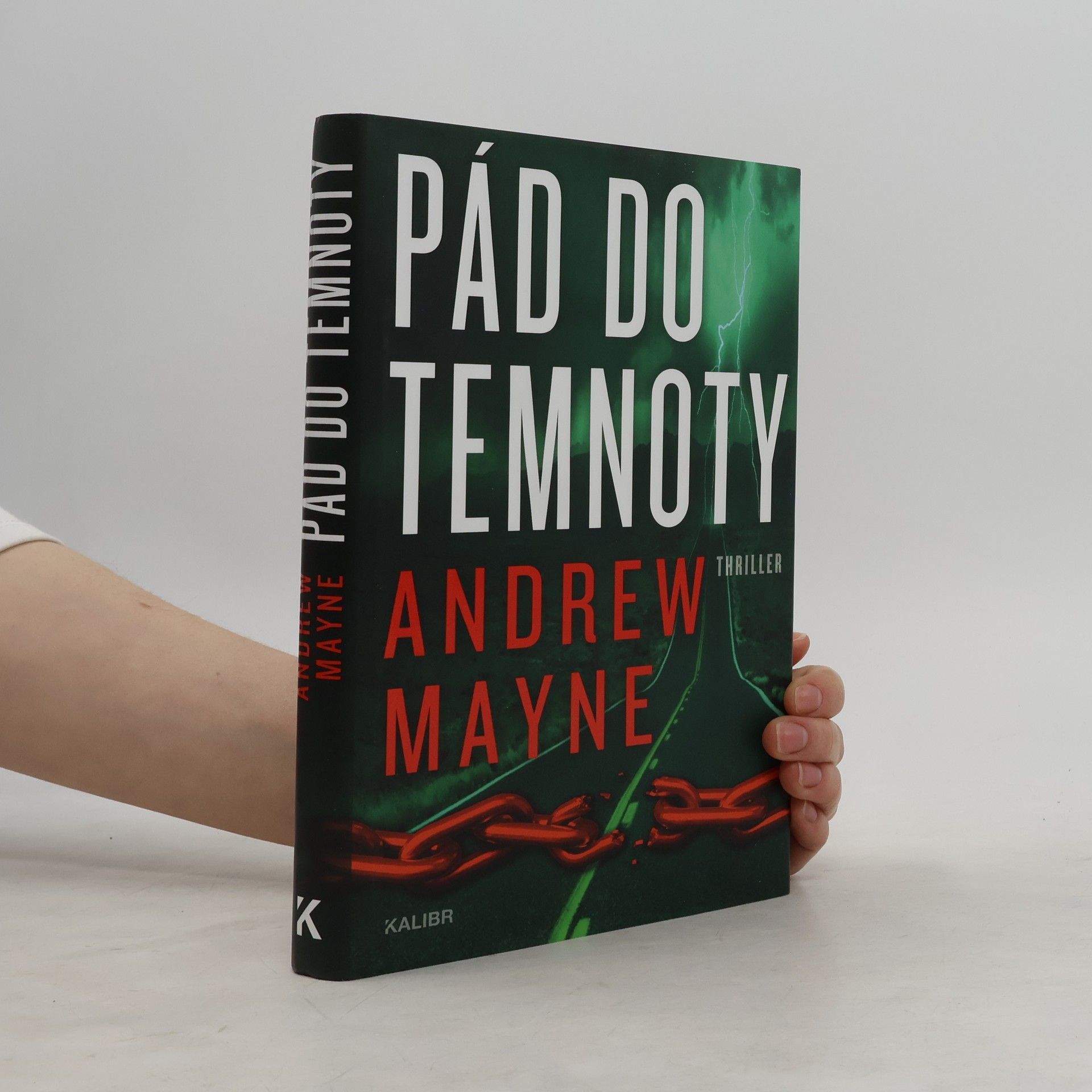 Andrew Mayne Pád do temnoty