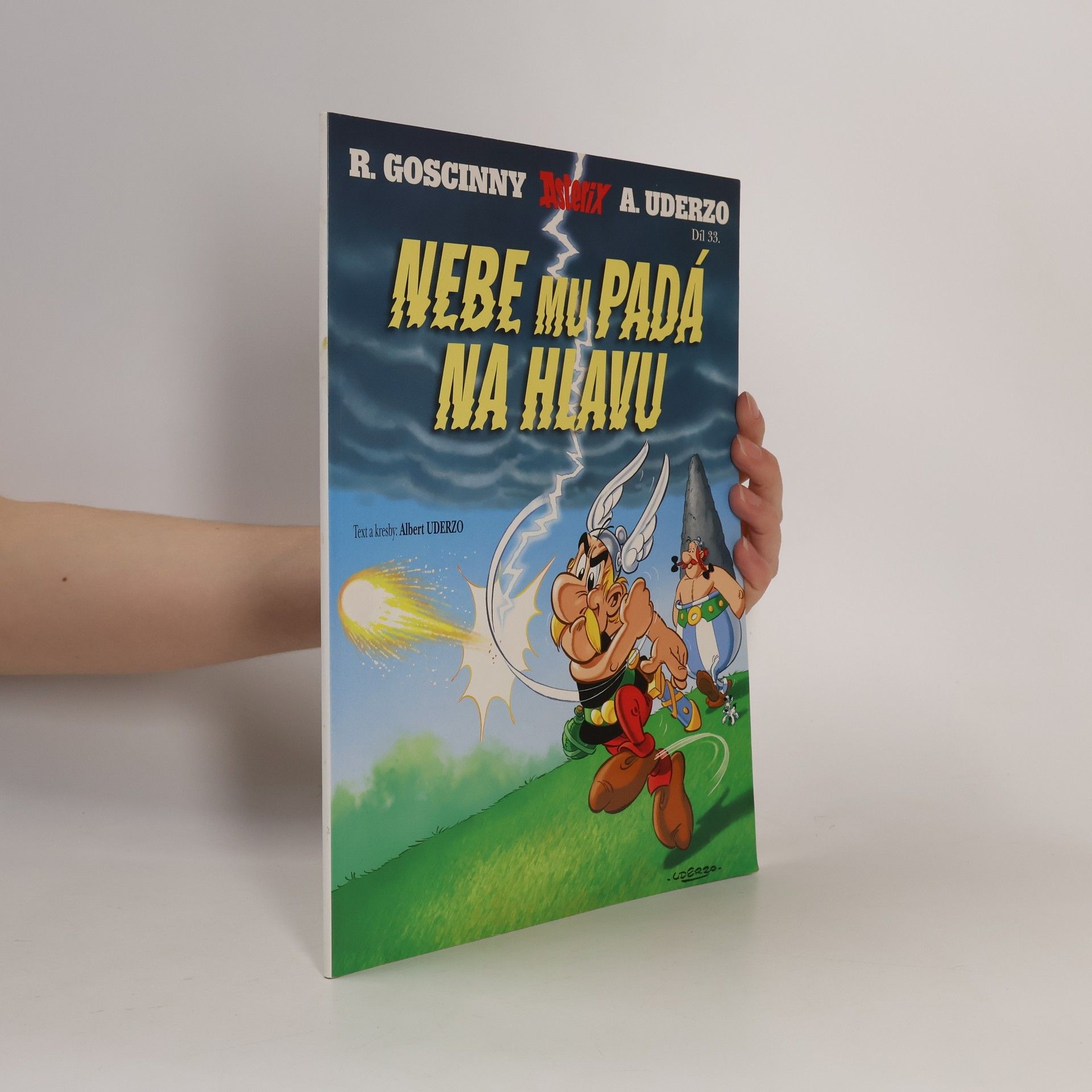 Albert Uderzo Nebe mu padá na hlavu