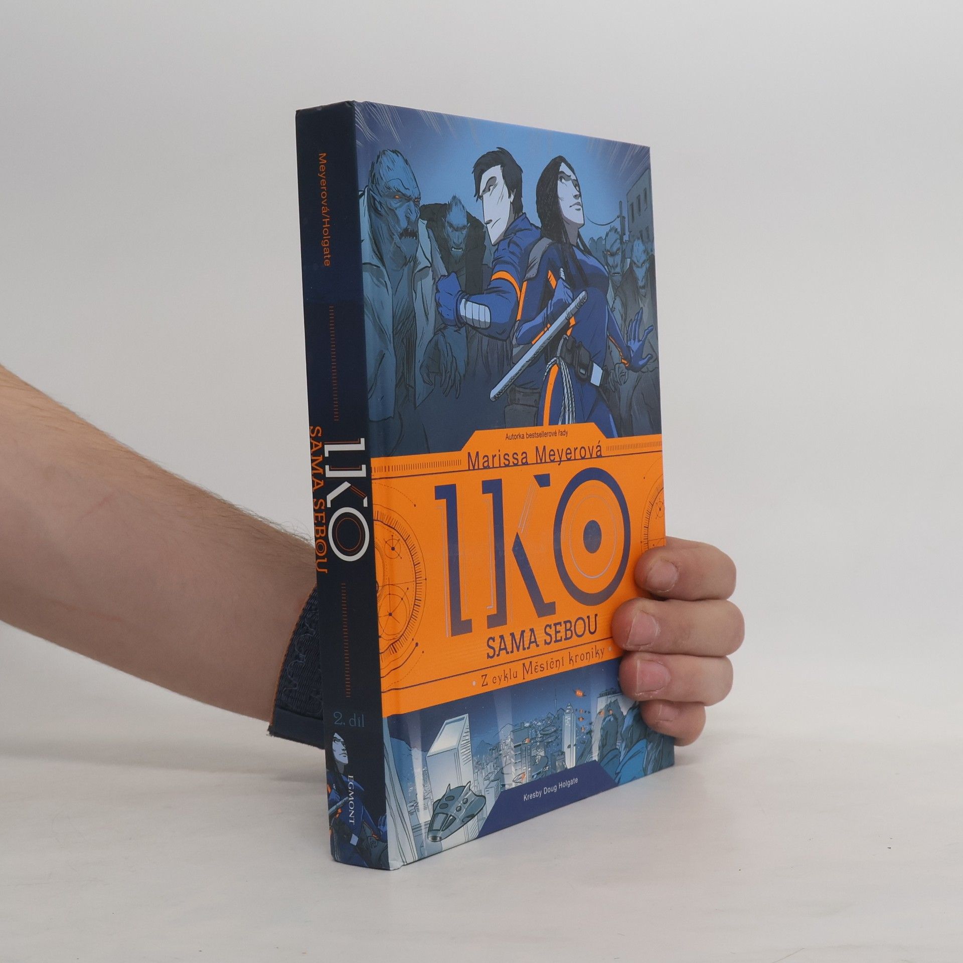 Marissa Meyer Iko sama sebou