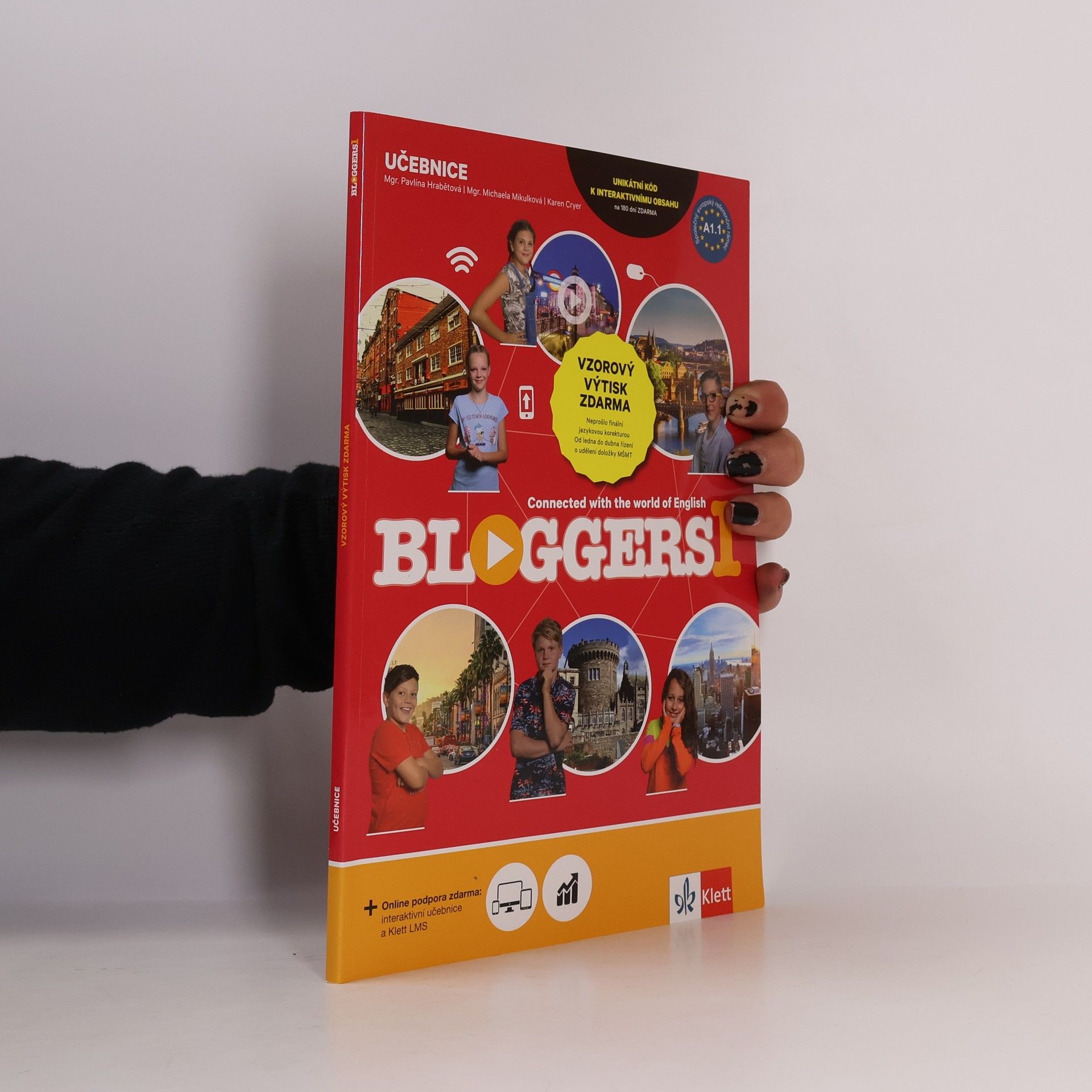 Autorenkollektiv Bloggers 1. Connected with the World of English