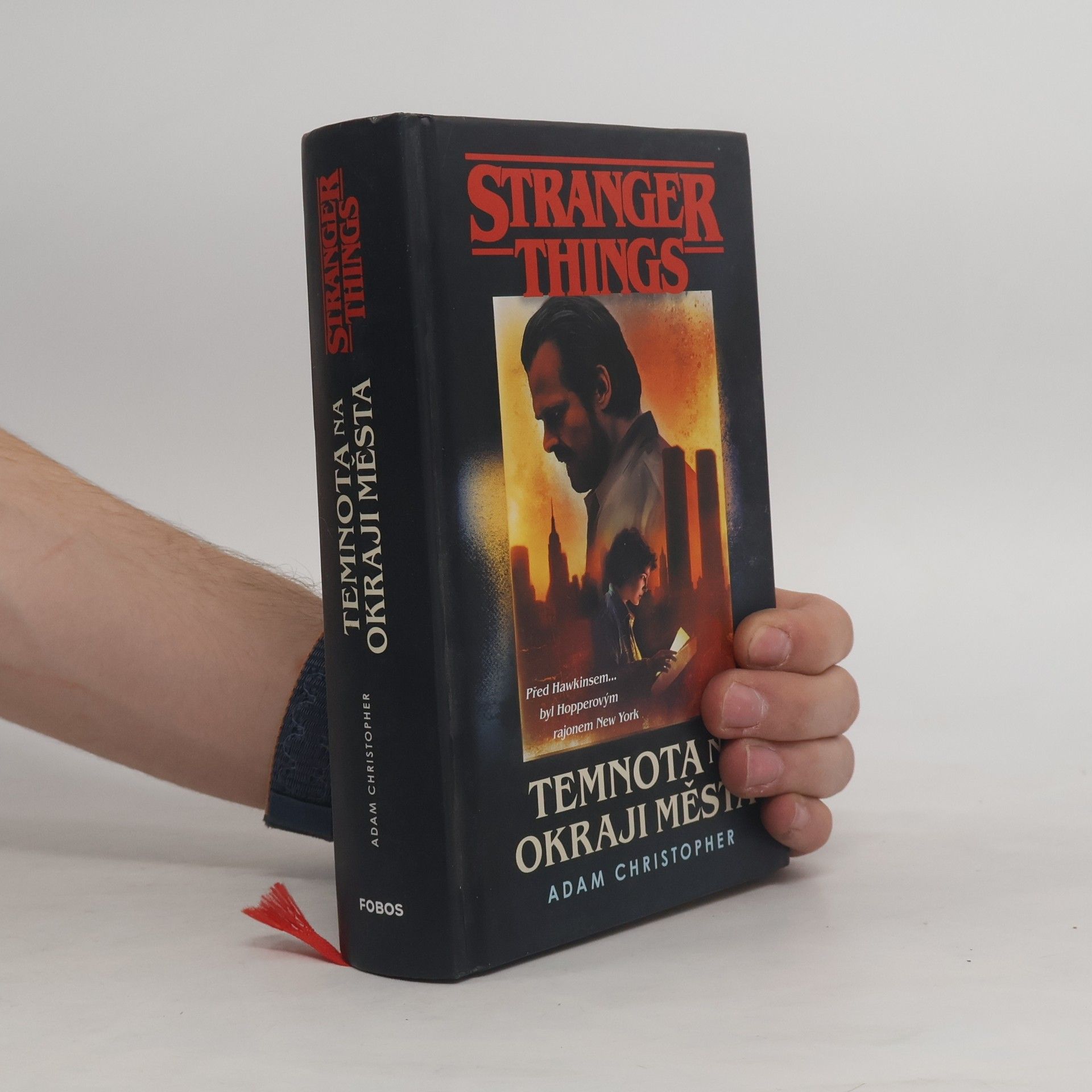 Adam Christopher Stranger Things. Temnota na okraji města