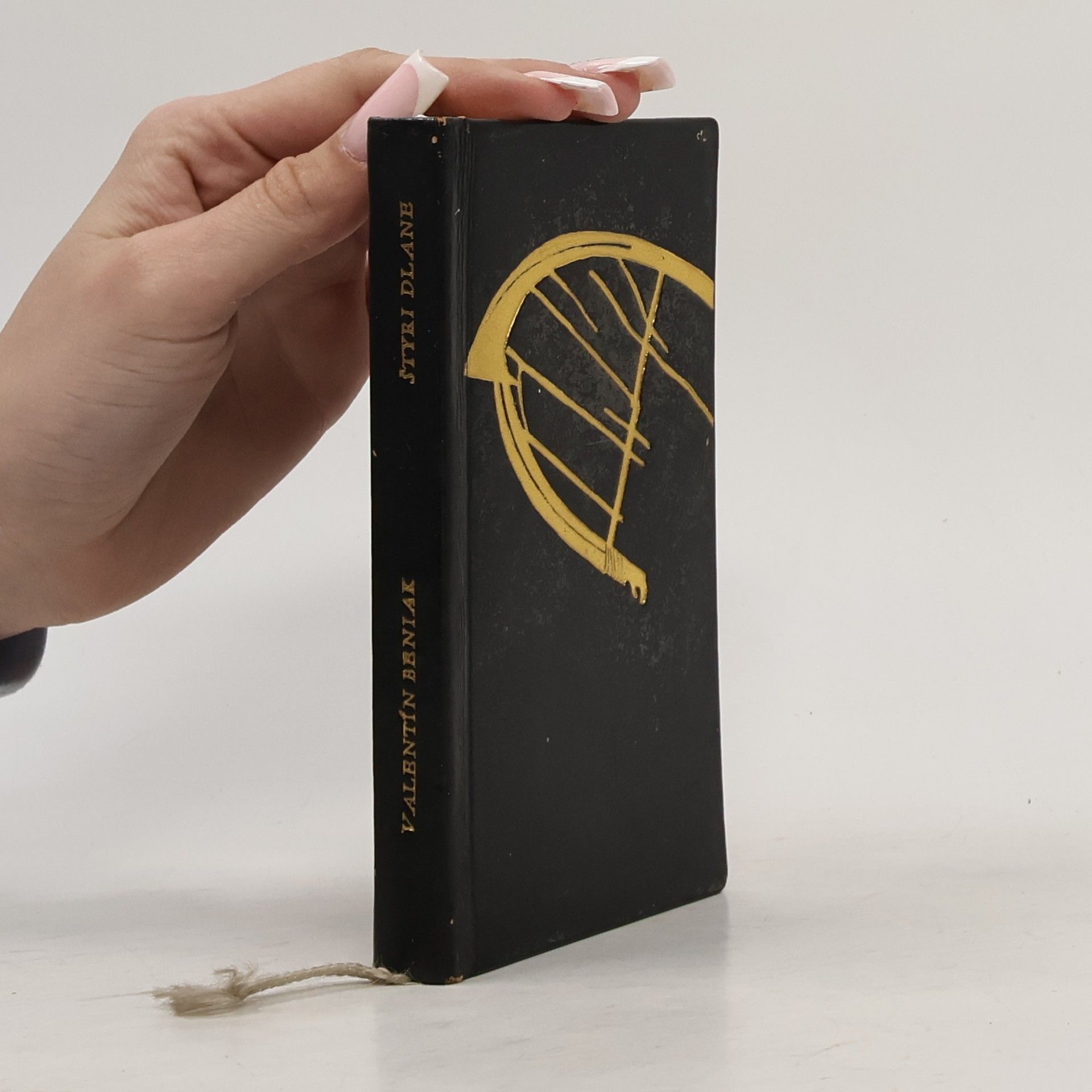 Valentín Beniak Štyri dlane