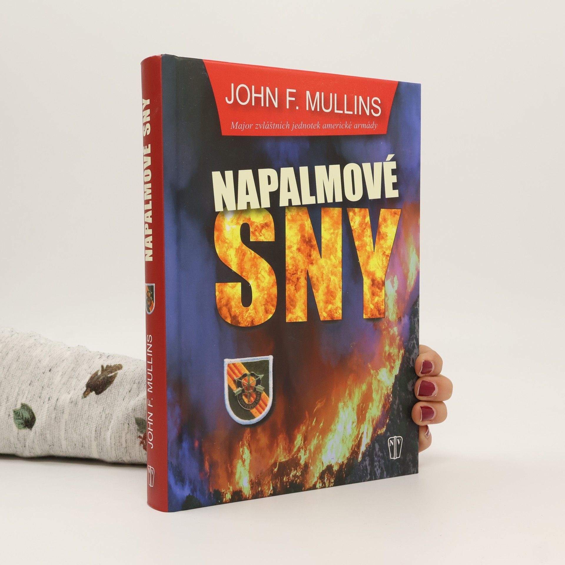 John F. Mullins Napalmové sny