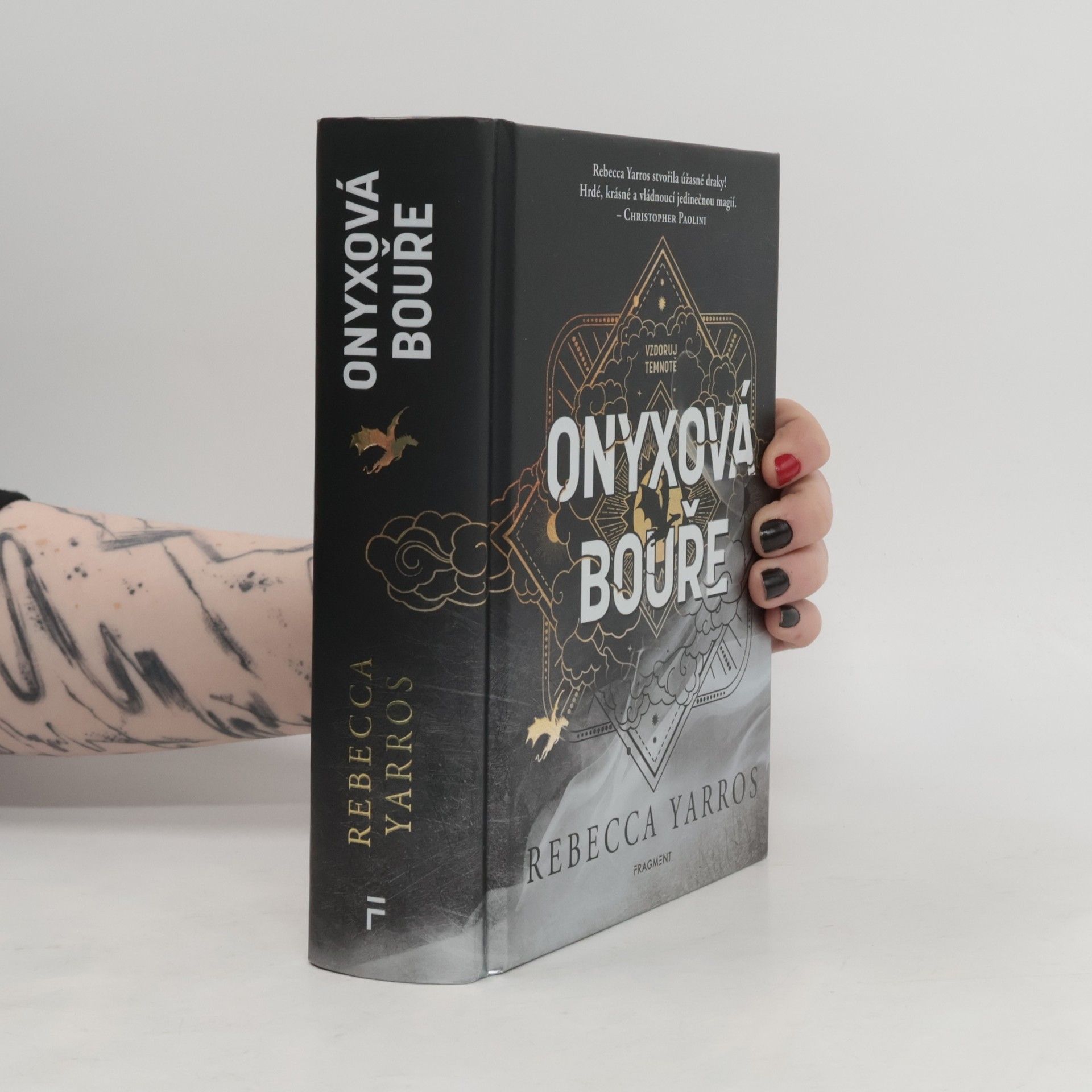Rebecca Yarros Onyxová bouře