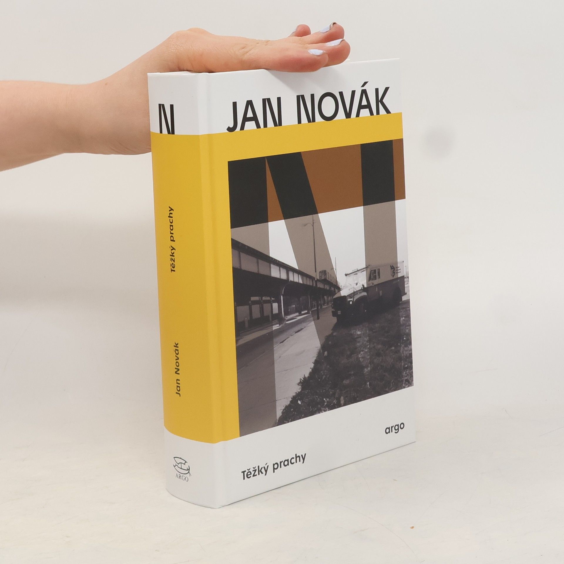Jan Novák Těžký prachy