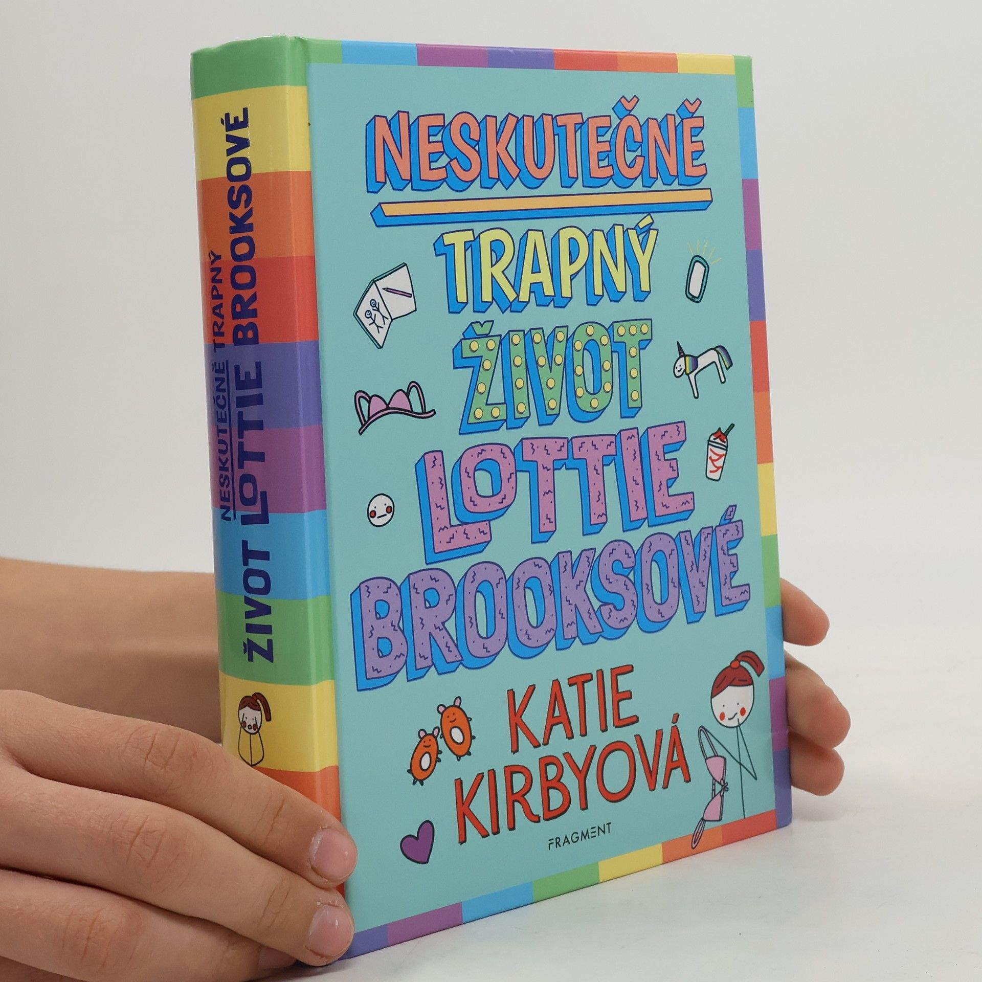 Katie Kirby Neskutečně trapný život Lottie Brooksové