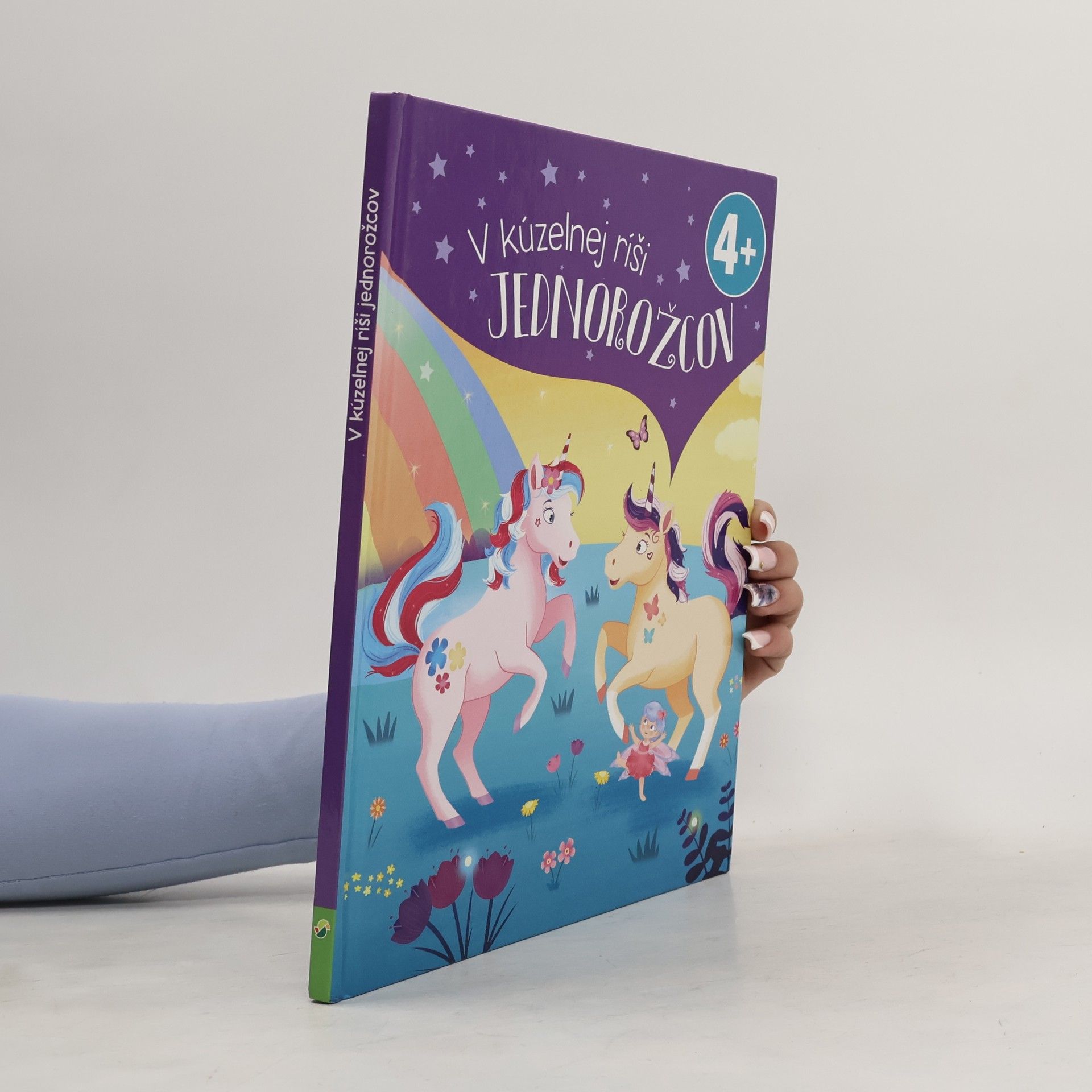 Autores varios V kouzelné říši jednorožců