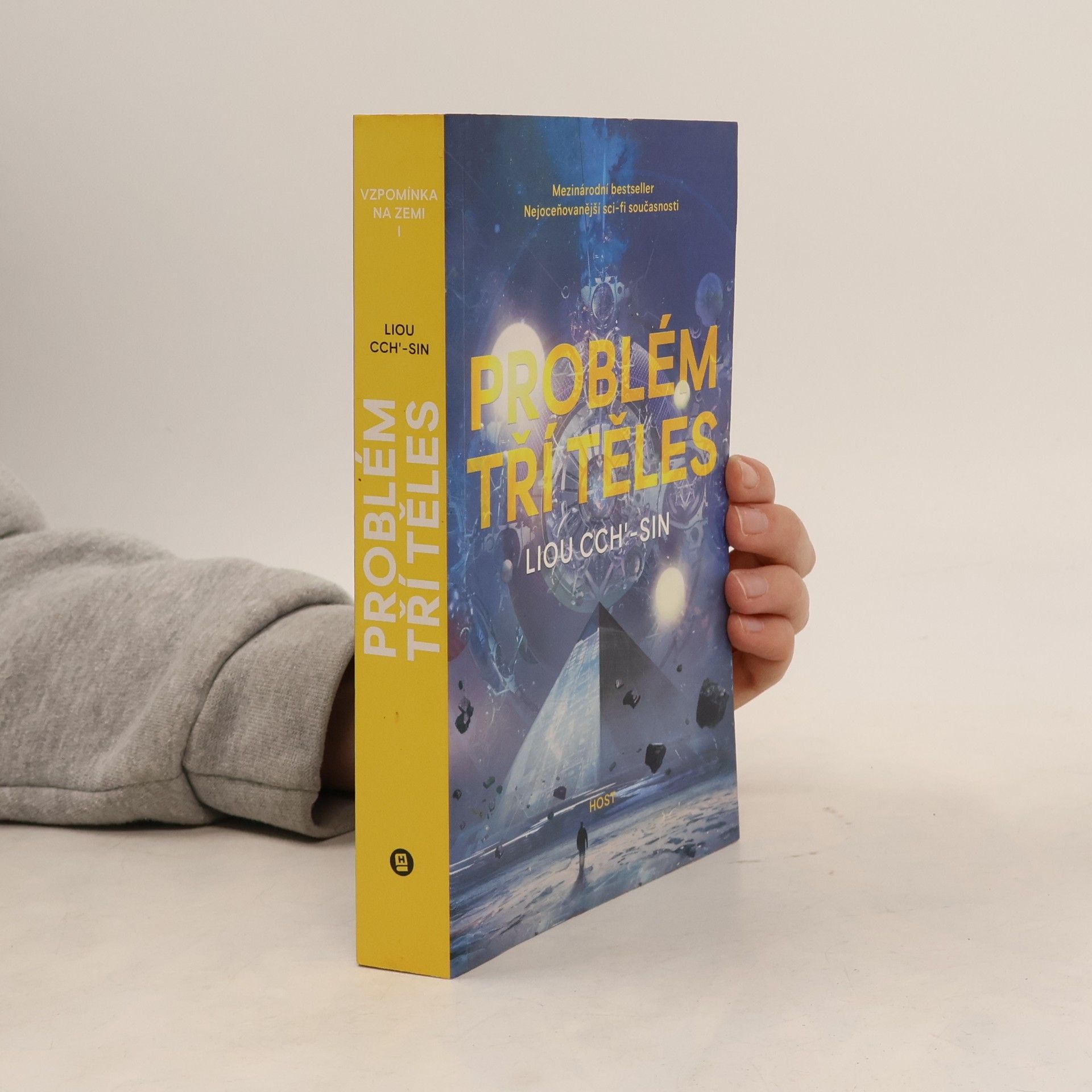 Cixin Liu Problém tří těles