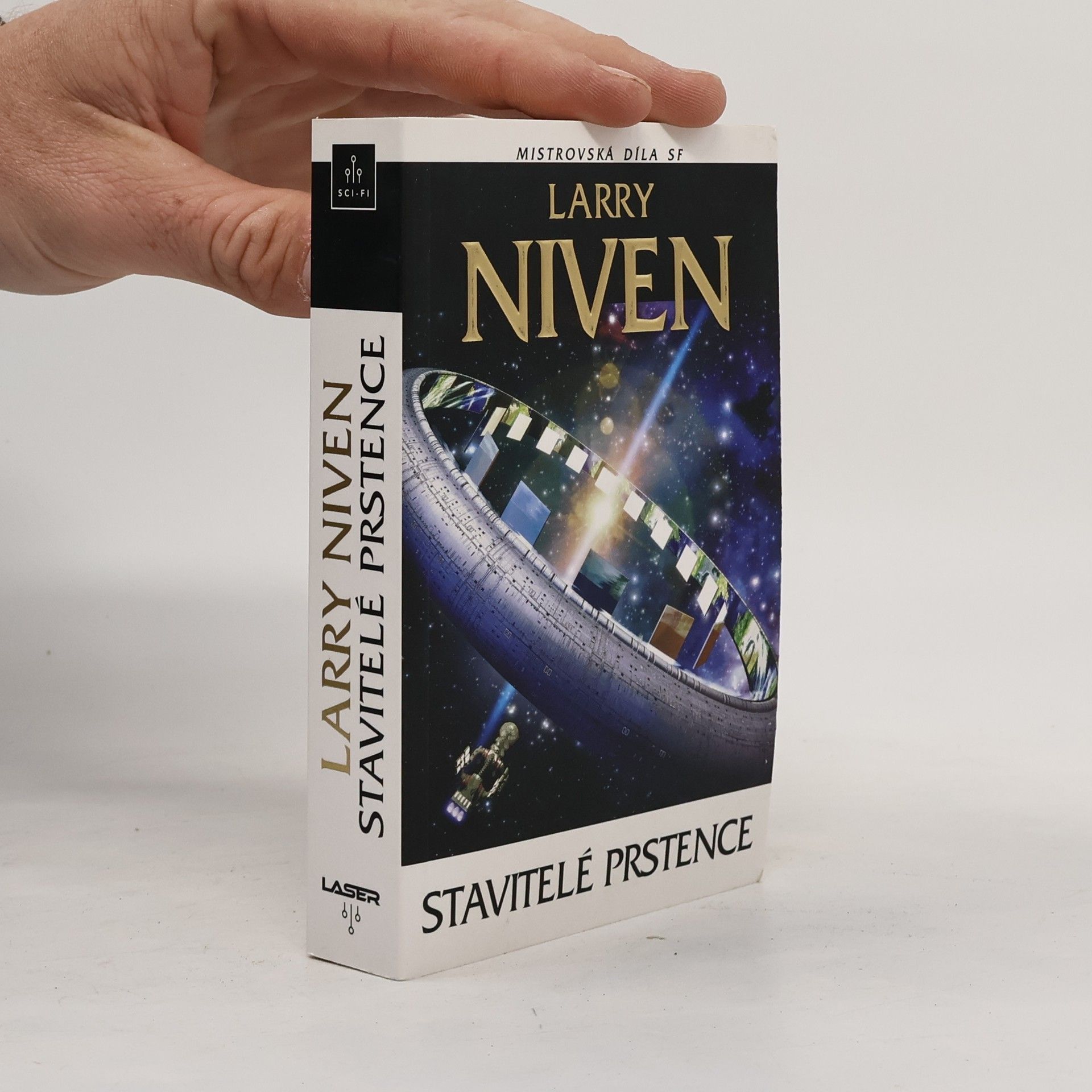 Larry Niven Stavitelé Prstence