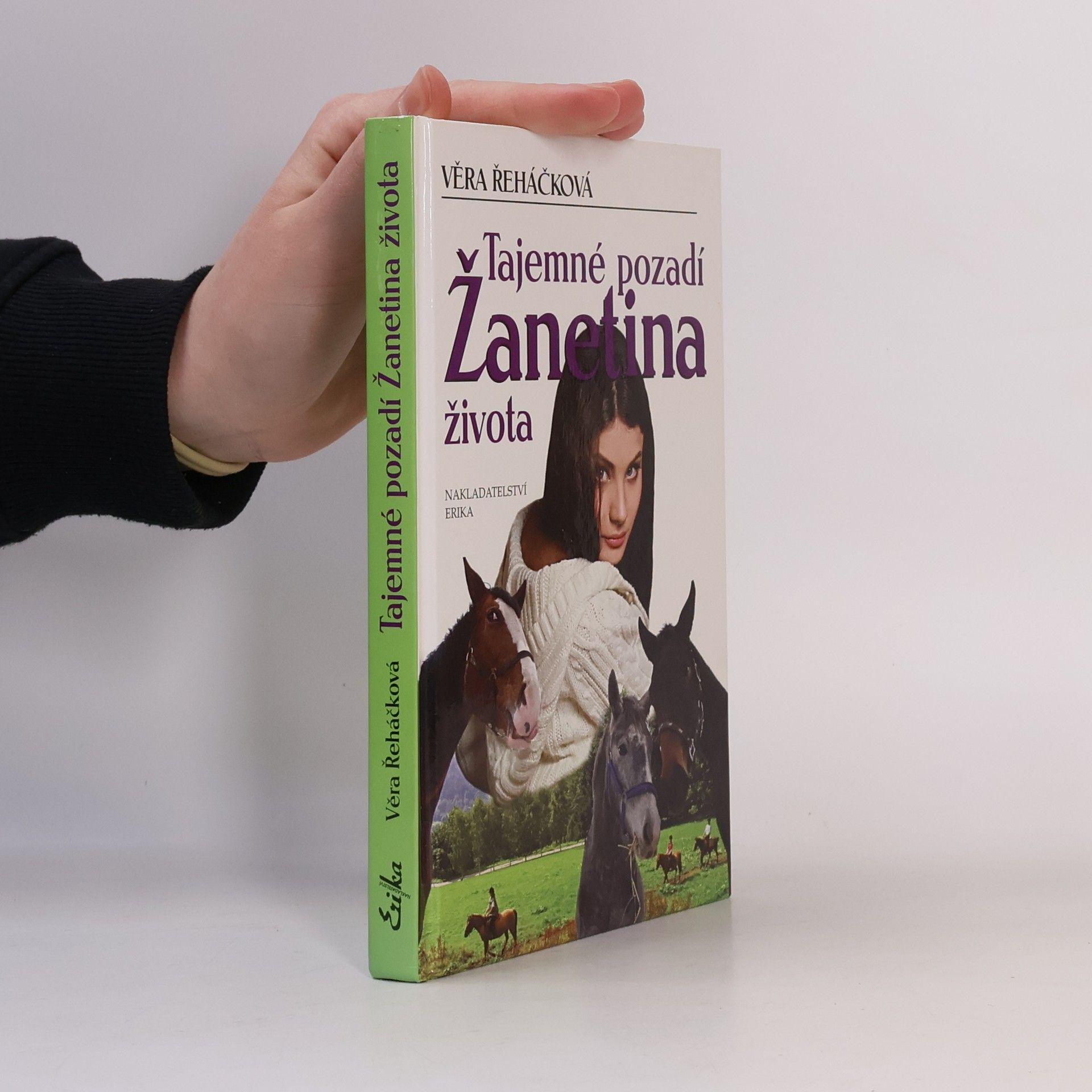 Tajemné pozadí Žanetina života : dívčí román