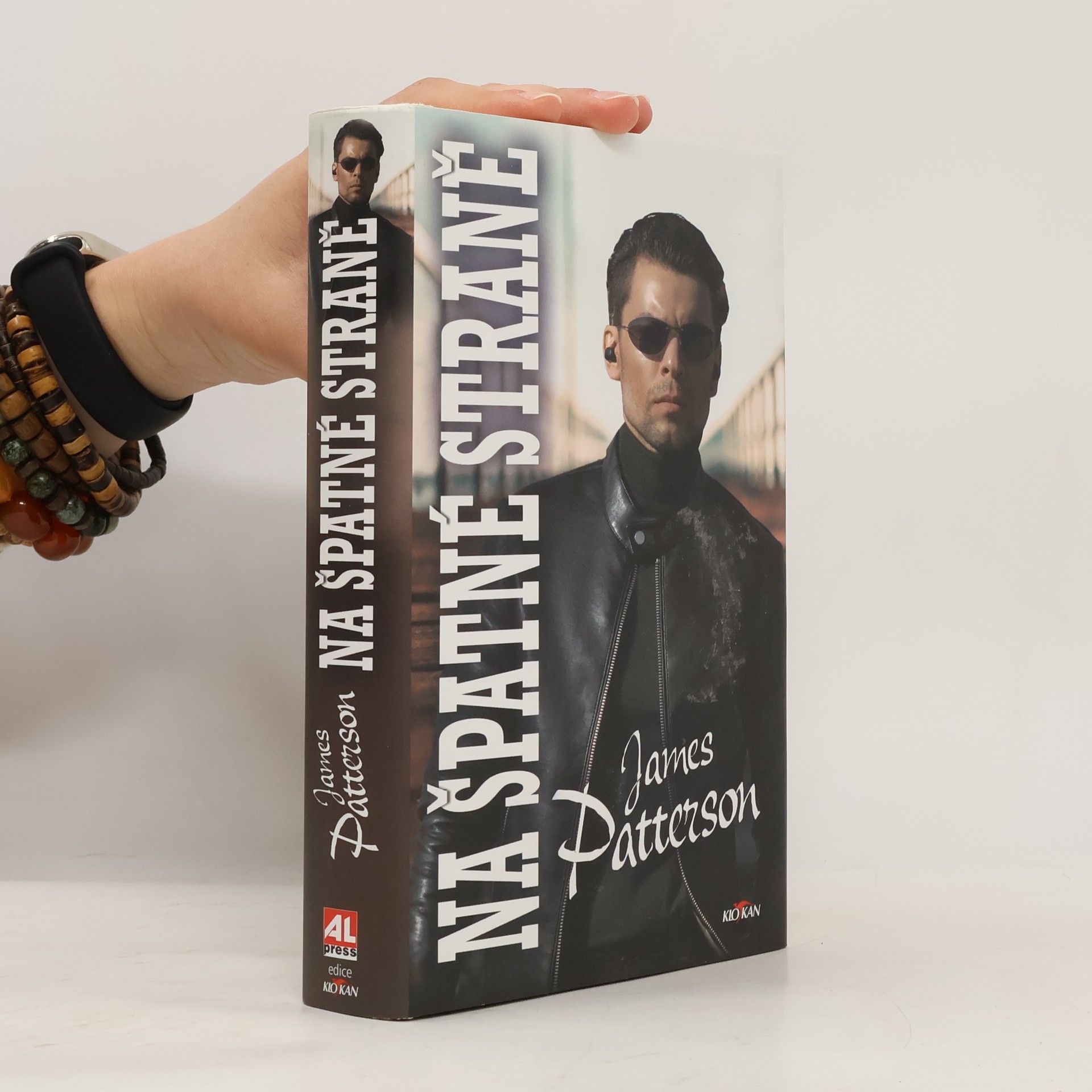 James Patterson Na špatné straně
