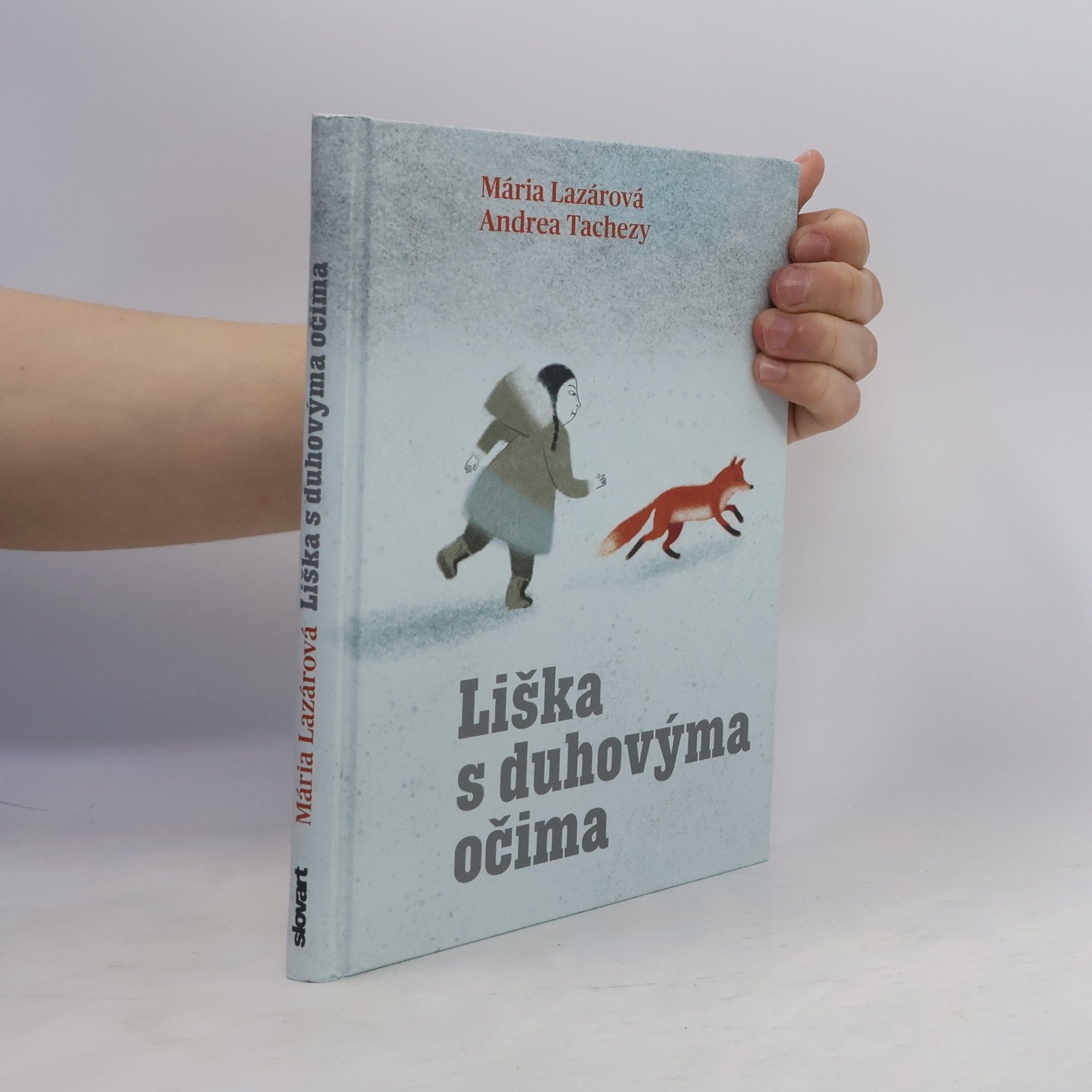 Andrea Tachezy Liška s duhovýma očima