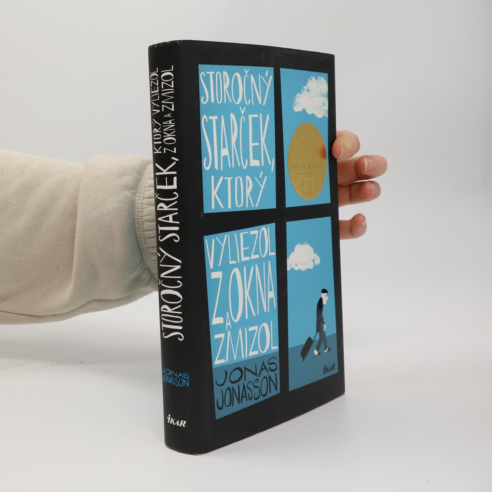 Jonas Jonasson Storočný starček, ktorý vyliezol z okna a zmizol