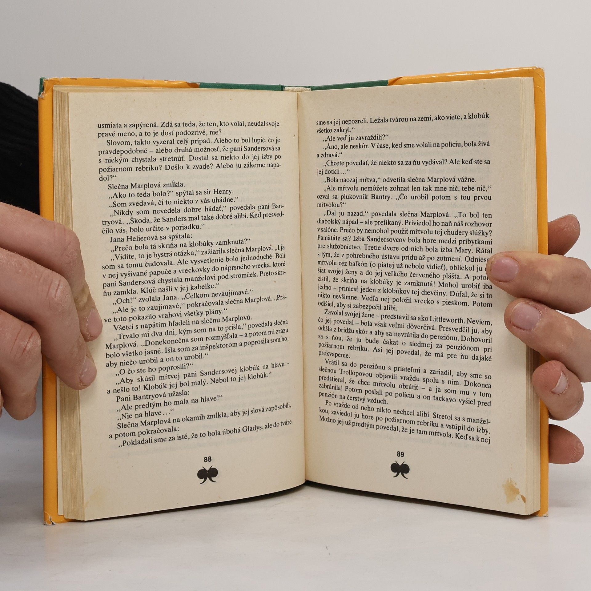 Agatha Christie Sedemnásť orieškov na rozlúsknutie
