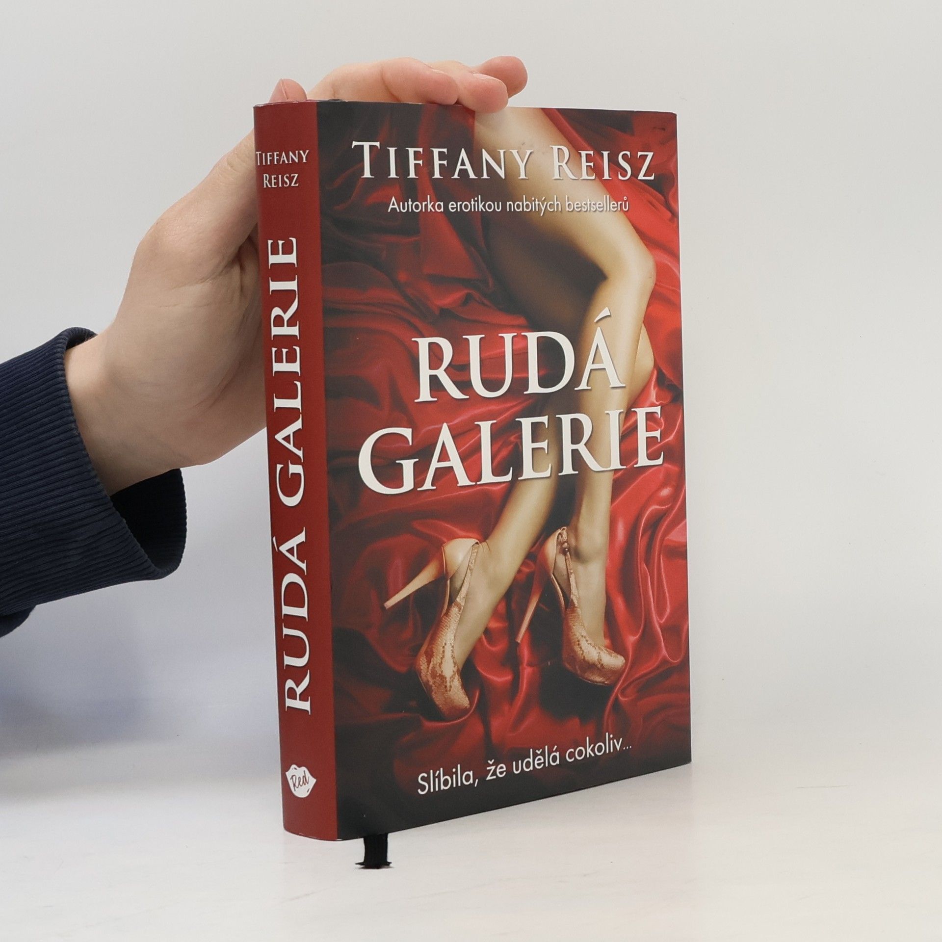 Tiffany Reisz Rudá galerie