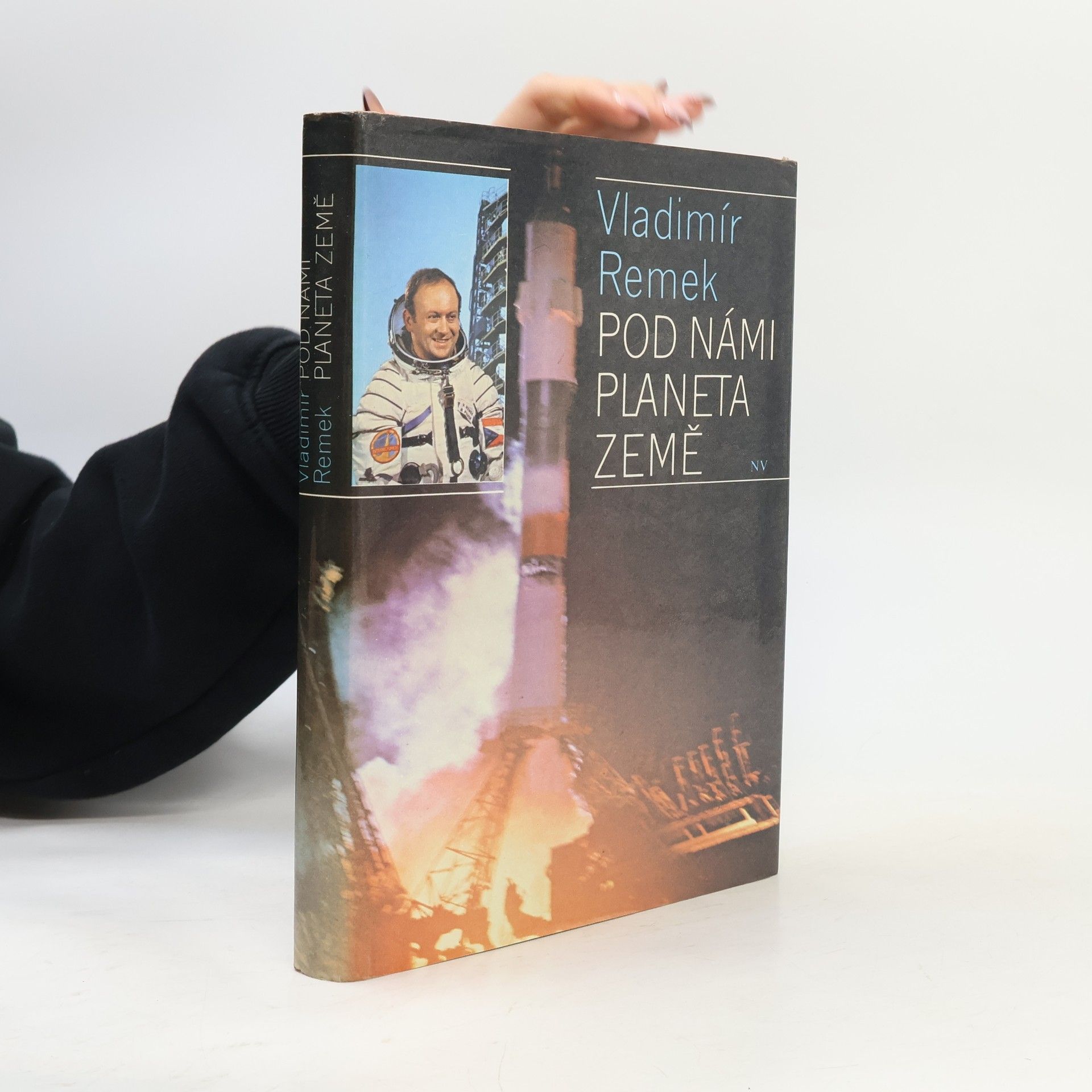 Vladimír Remek Pod námi planeta Země