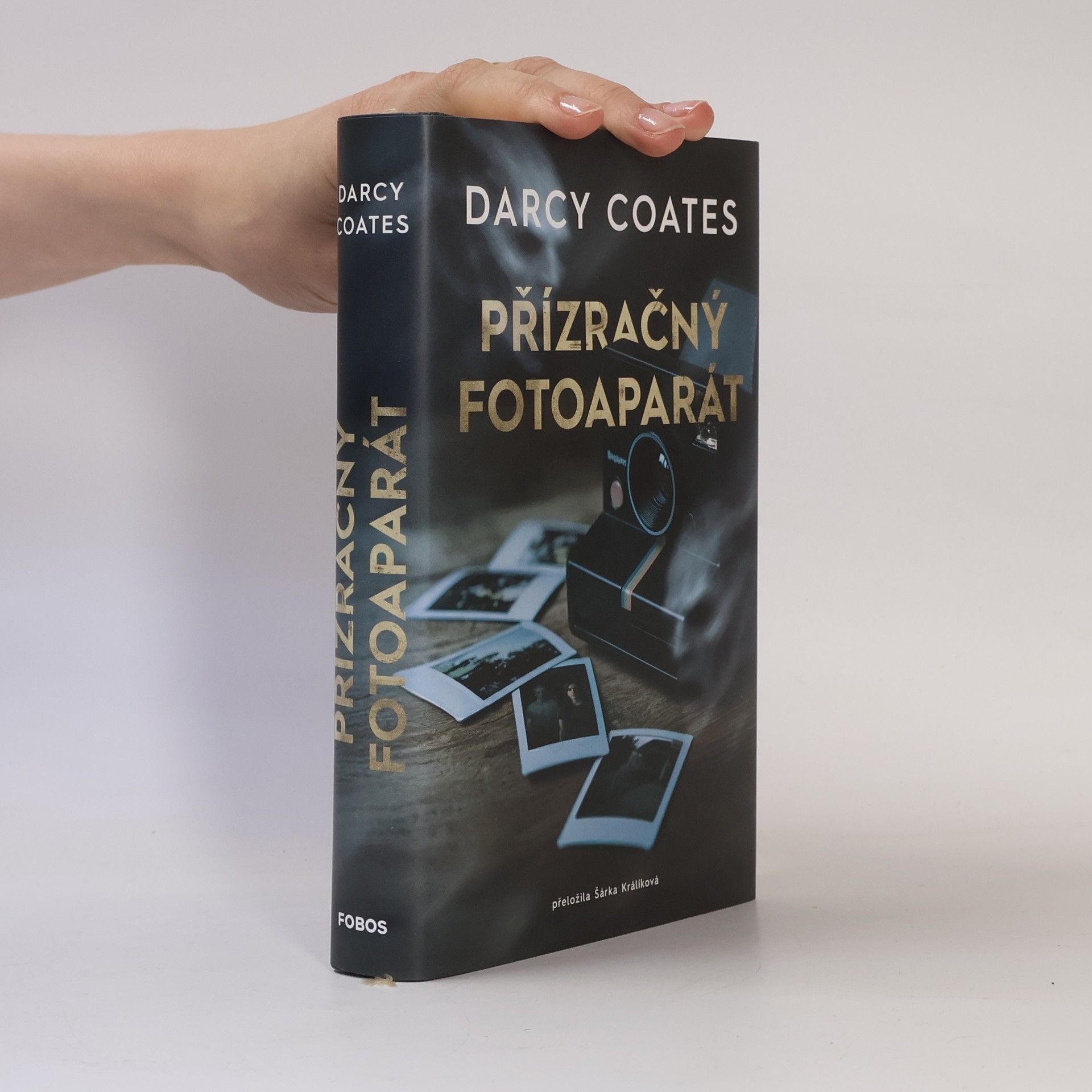 Darcy Coates Přízračný fotoaparát