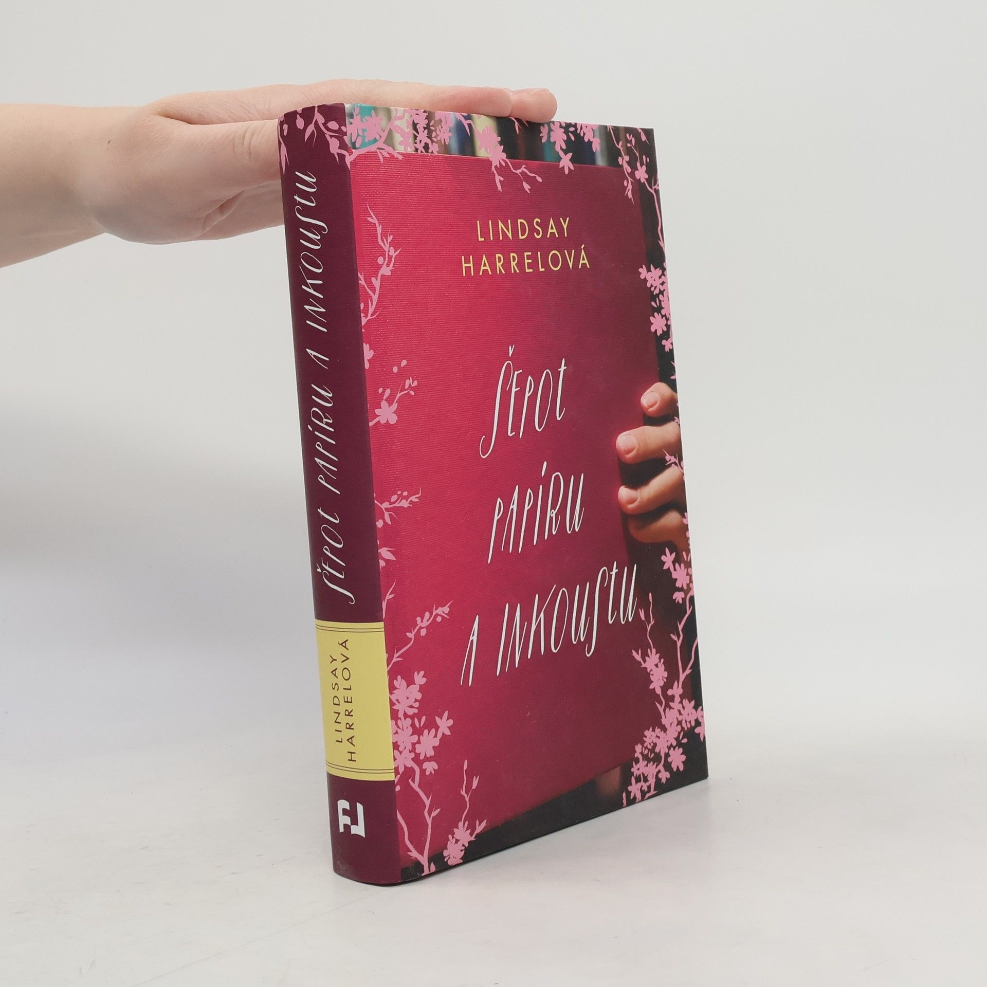 Lindsay Harrel Šepot papíru a inkoustu