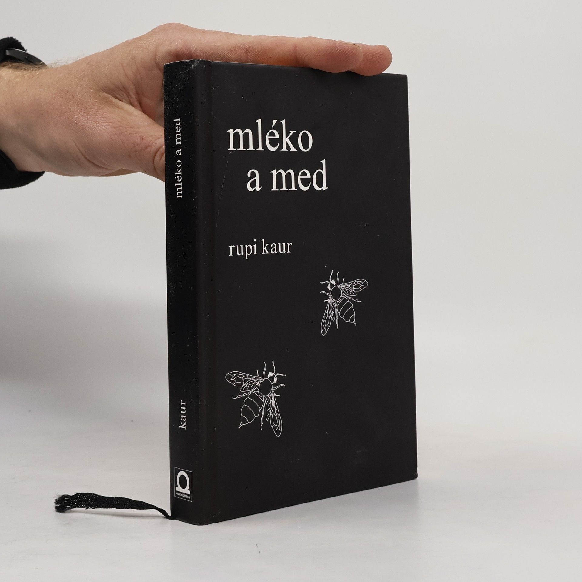 Rupi Kaur Mléko a med