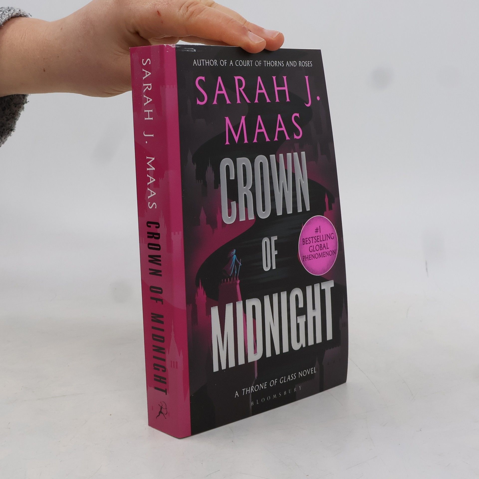 Sarah J. Maas Crown of midnight