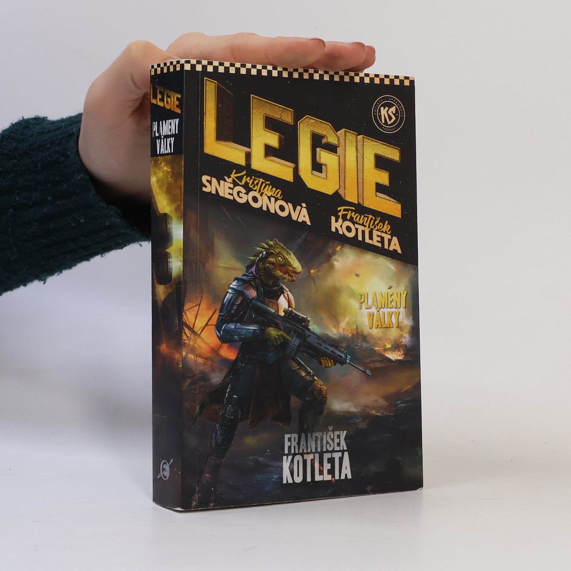 Kristýna Sněgoňová Legie. Plameny války