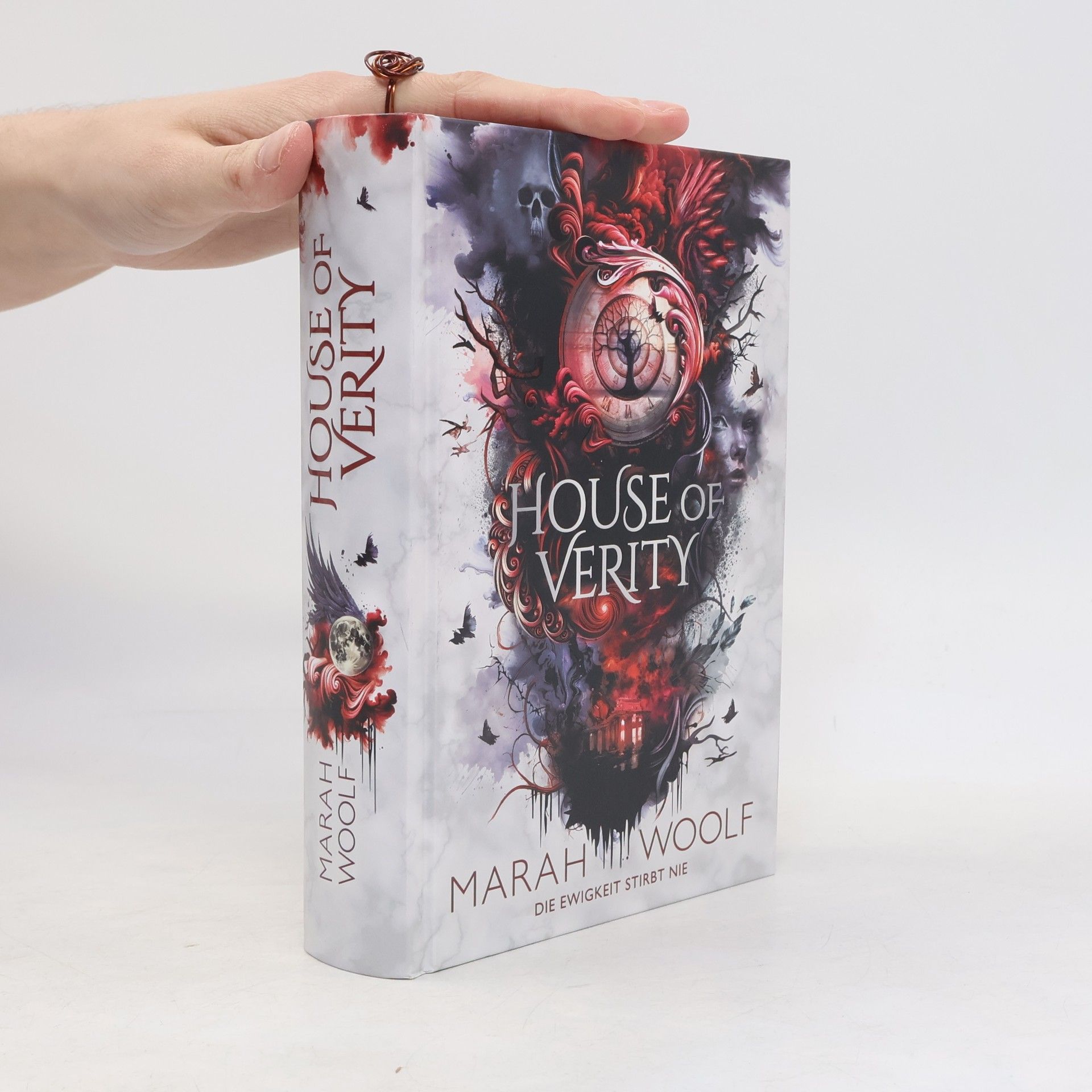 Marah Woolf House of Verity